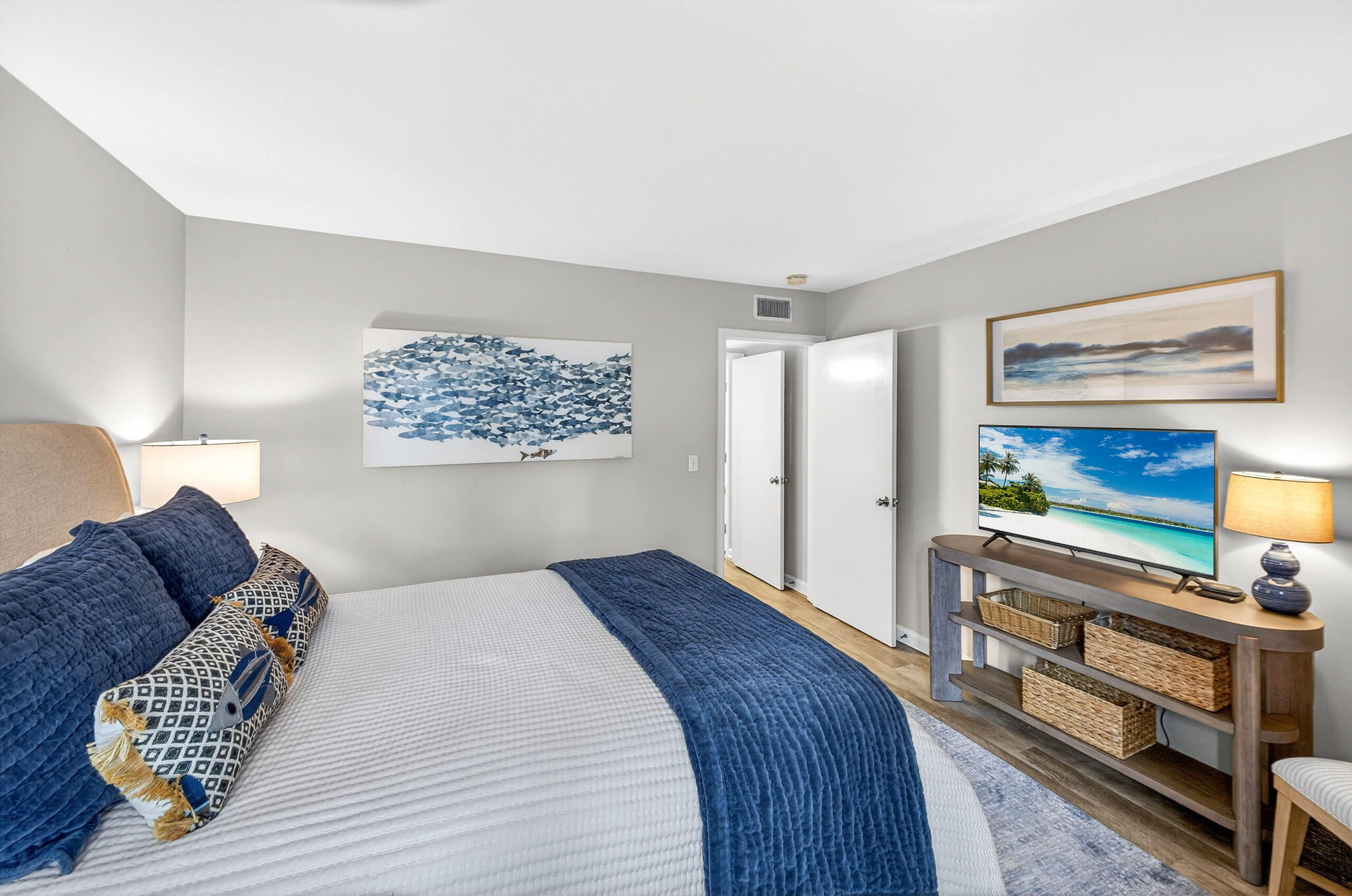 HARBOUR POINT CONDO - Residential