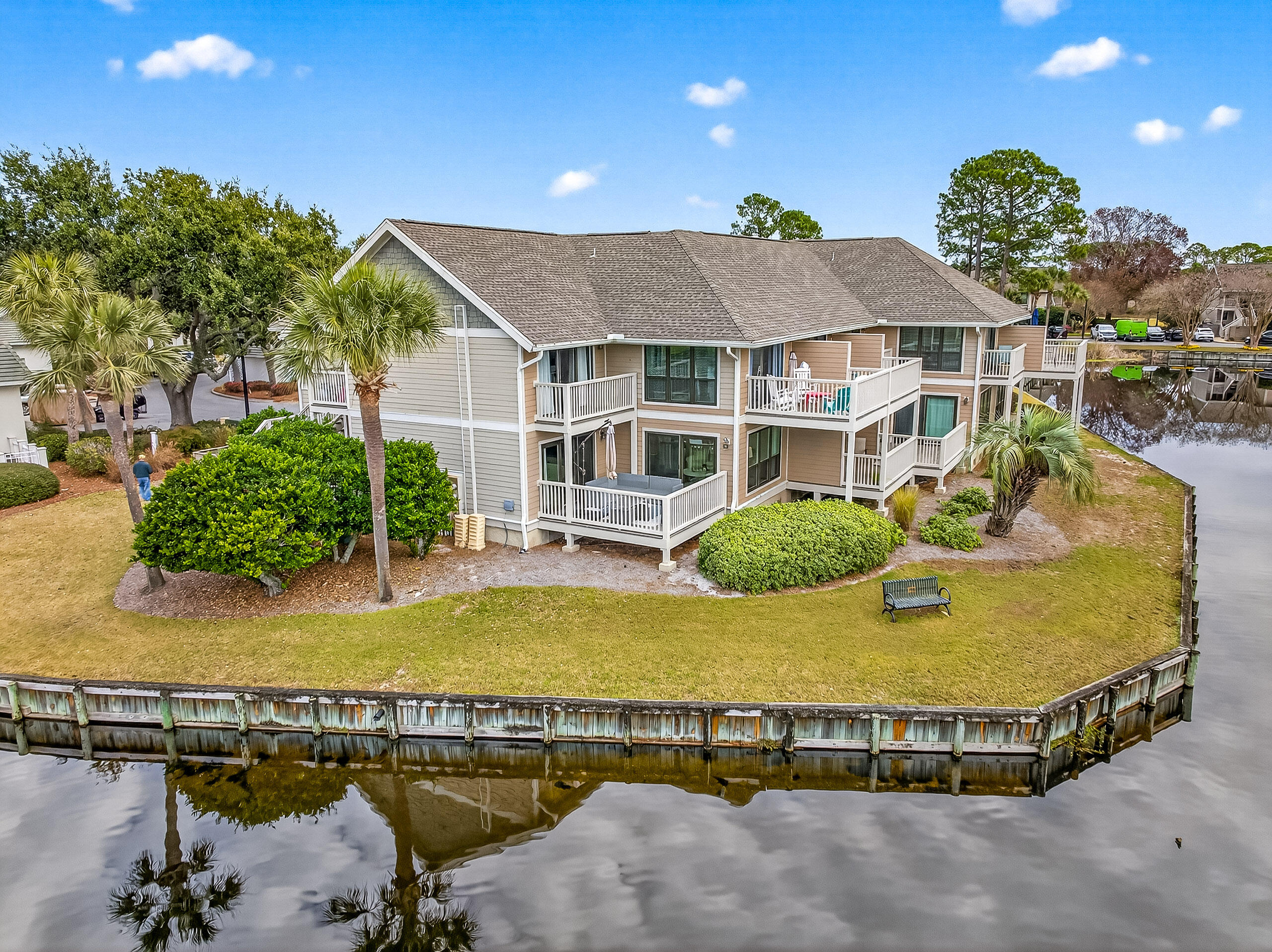 HARBOUR POINT CONDO - Residential