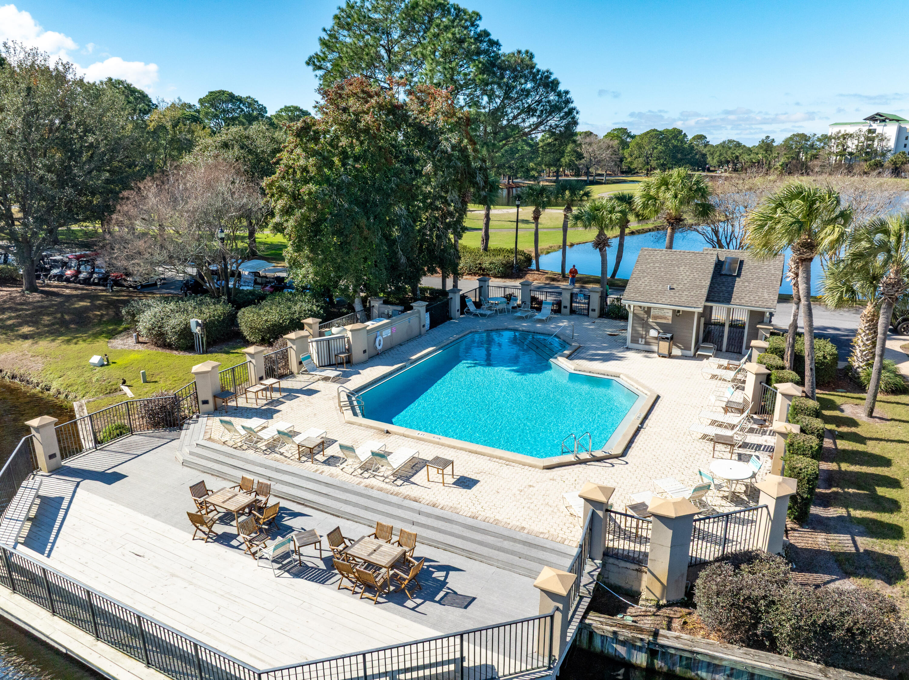 HARBOUR POINT CONDO - Residential