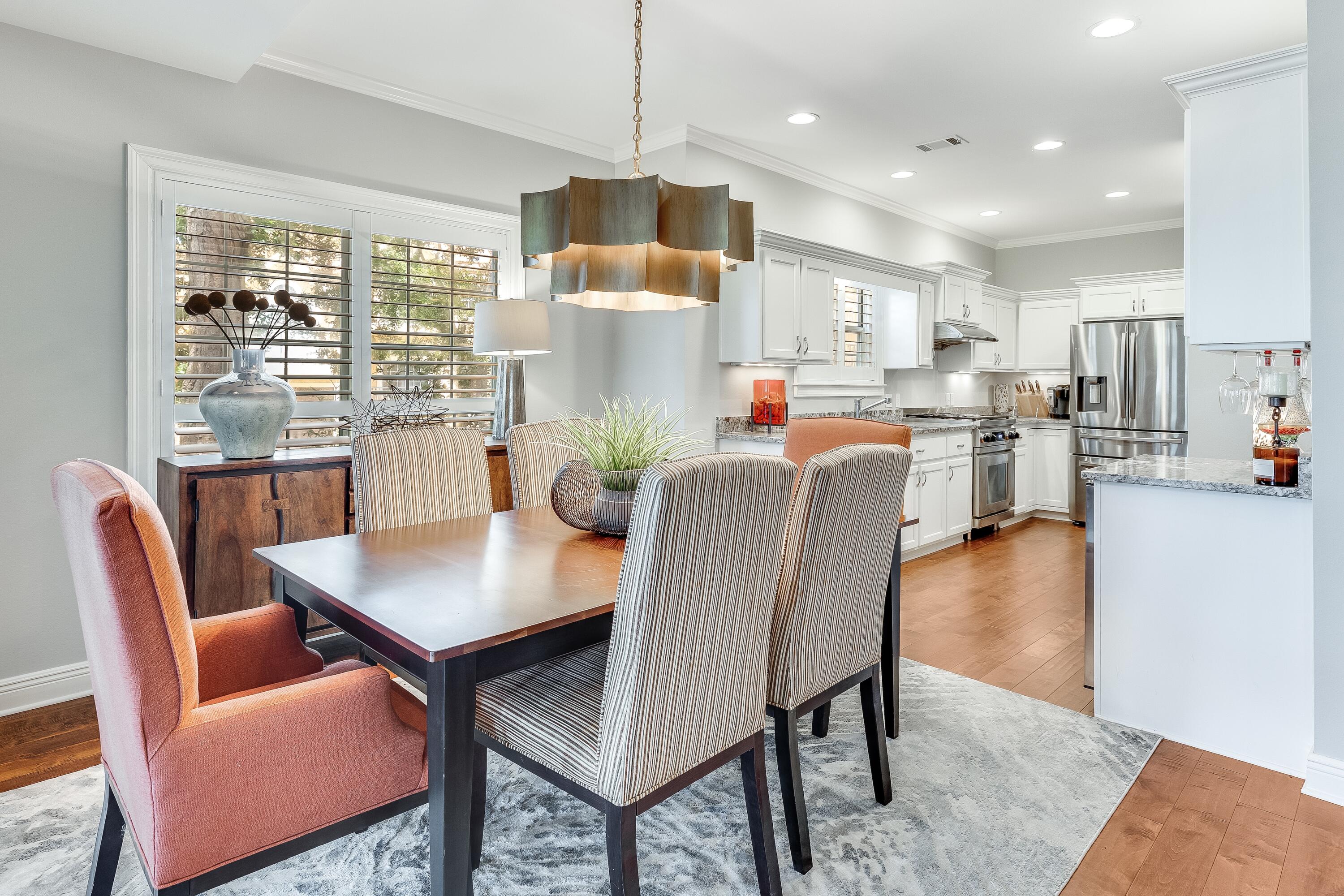 VANTAGE POINTE - Residential