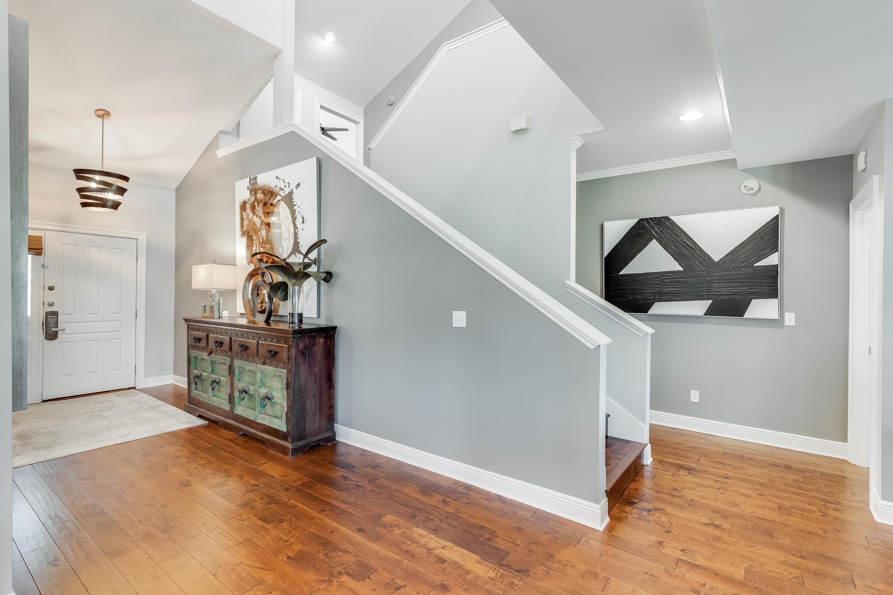 VANTAGE POINTE - Residential