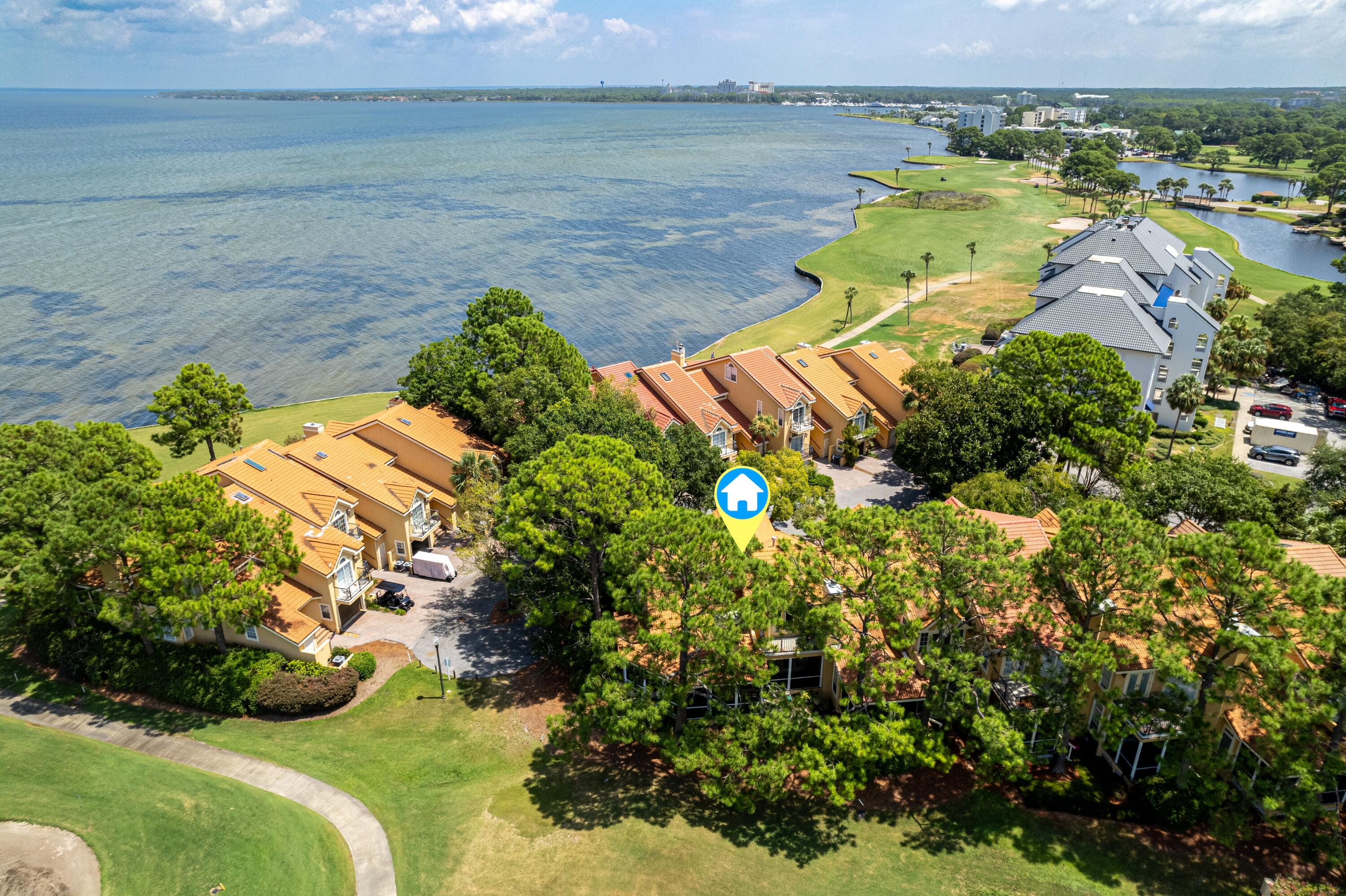VANTAGE POINTE - Residential
