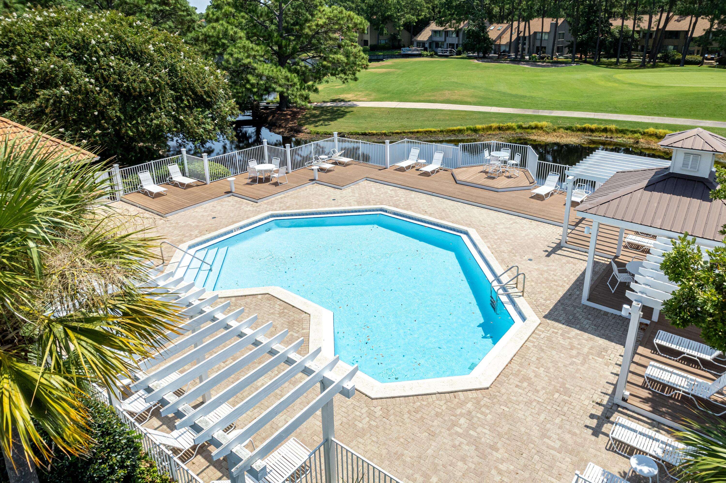 VANTAGE POINTE - Residential
