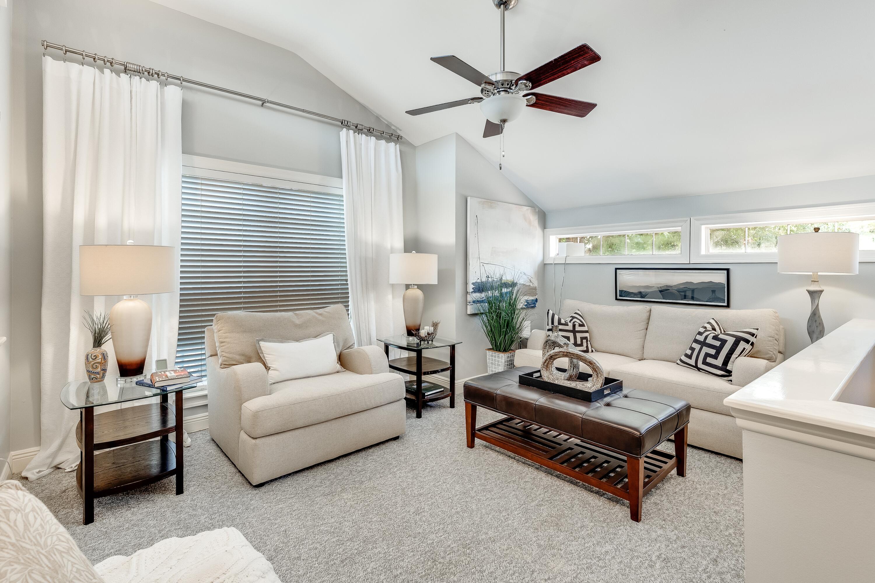 VANTAGE POINTE - Residential