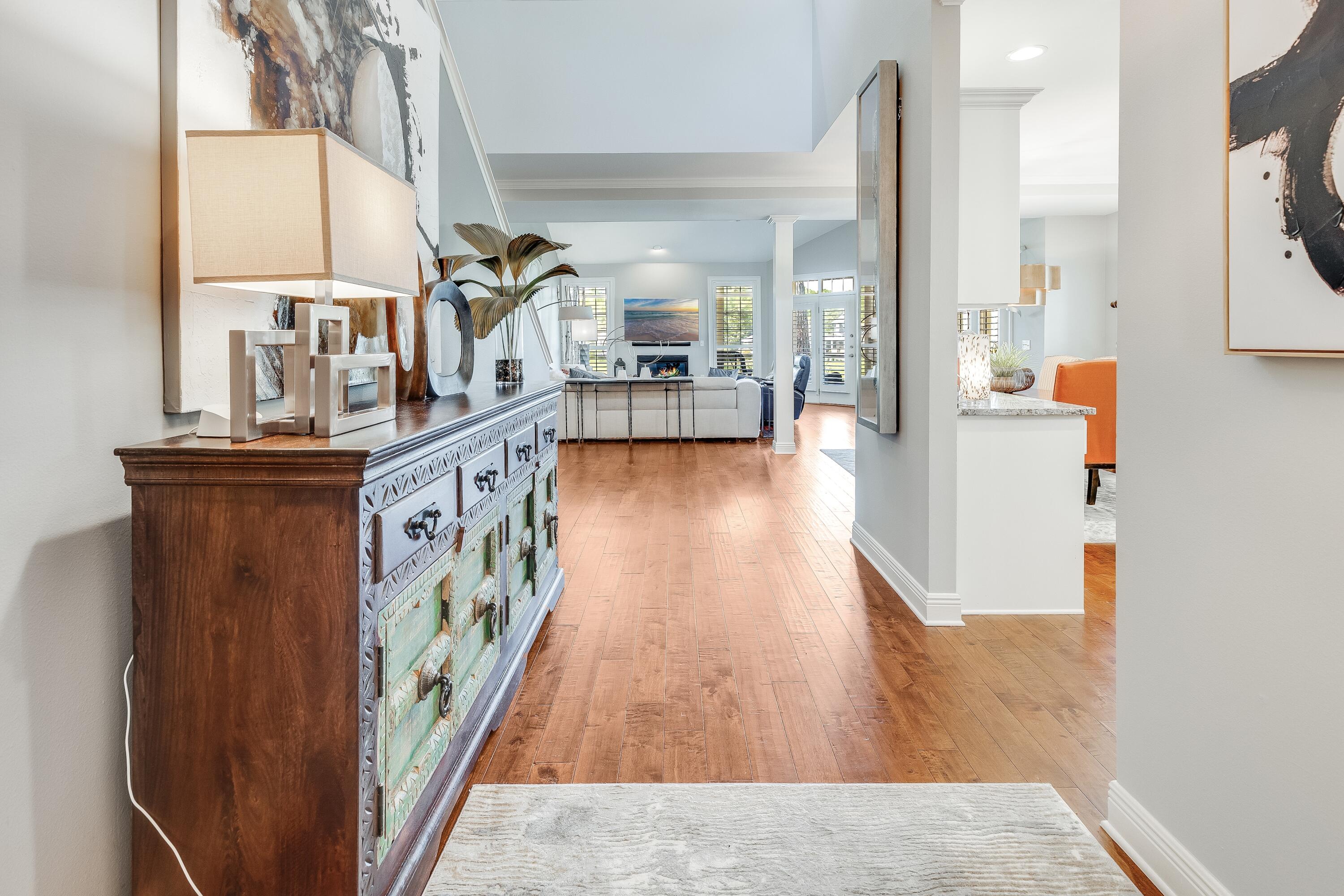 VANTAGE POINTE - Residential