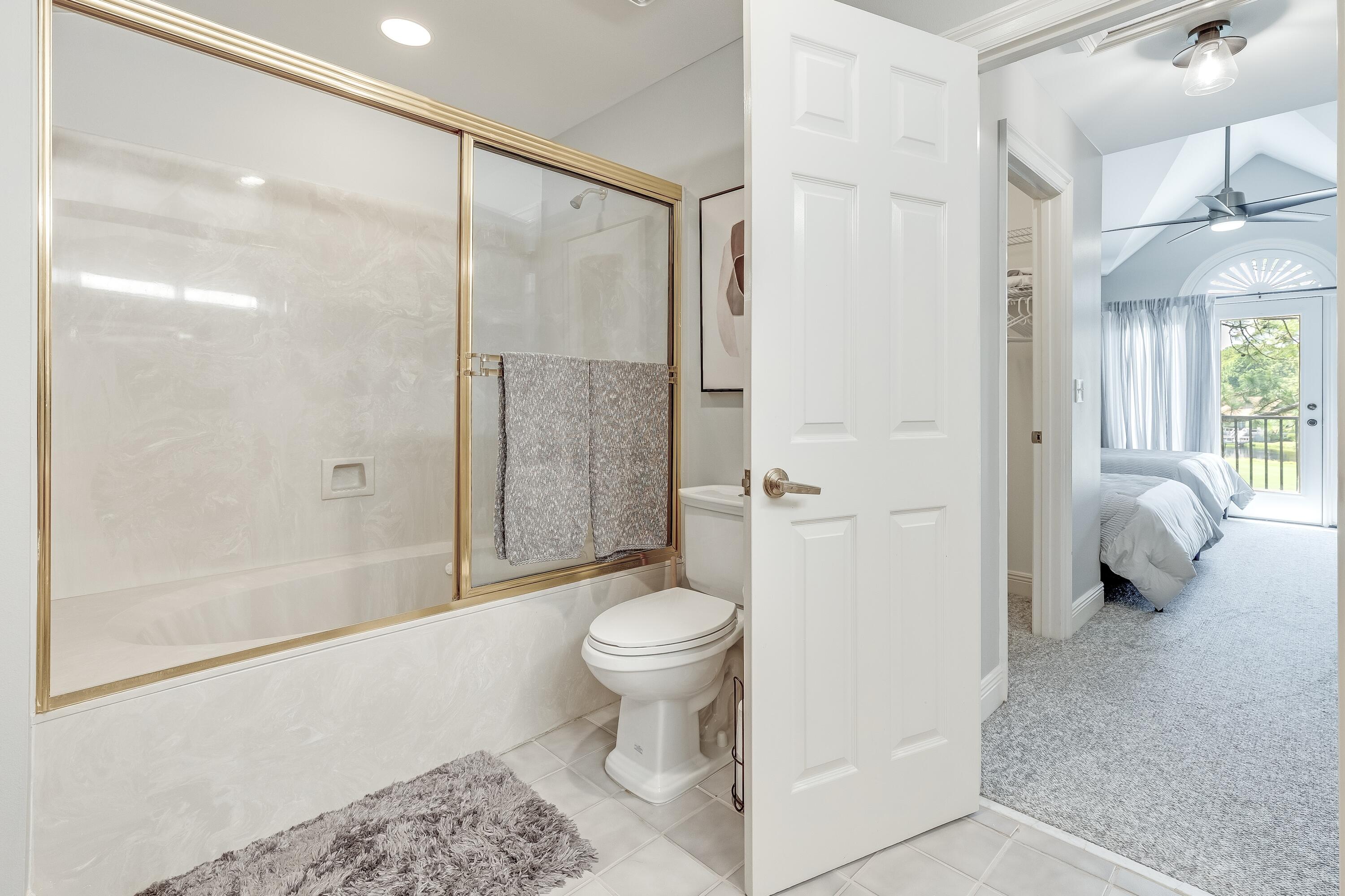 VANTAGE POINTE - Residential