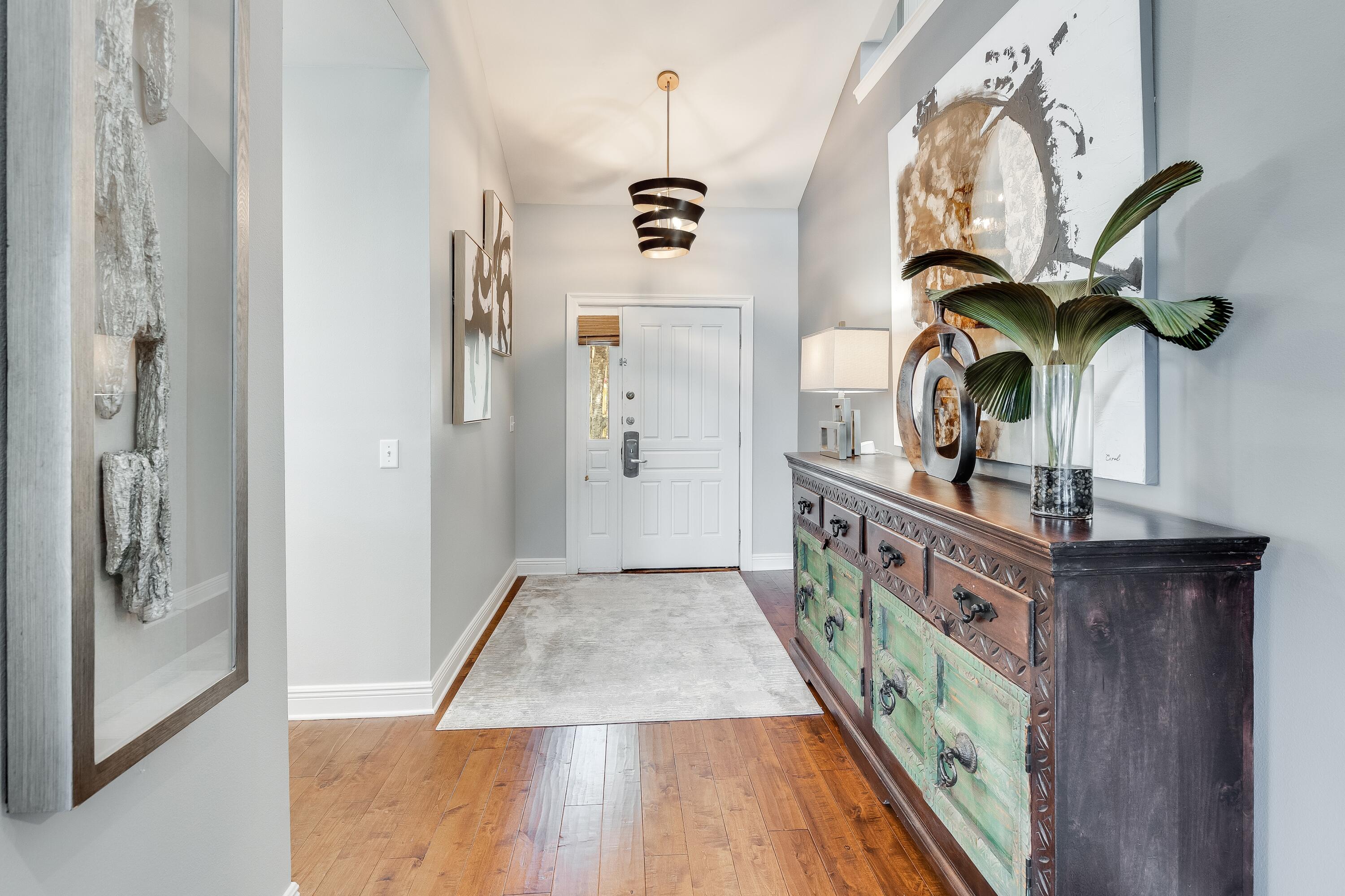 VANTAGE POINTE - Residential