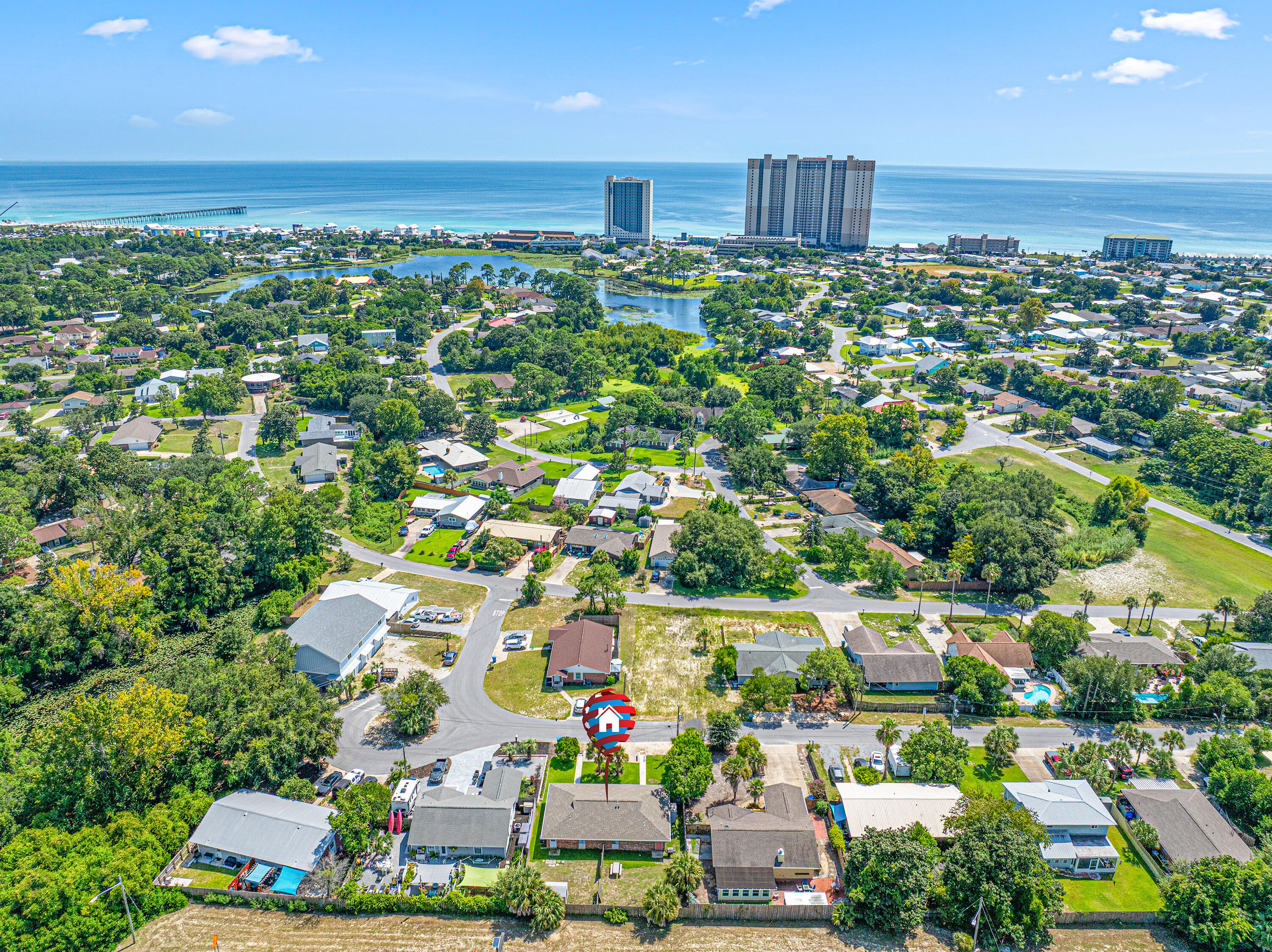 LAKESIDE VILLAS - Residential