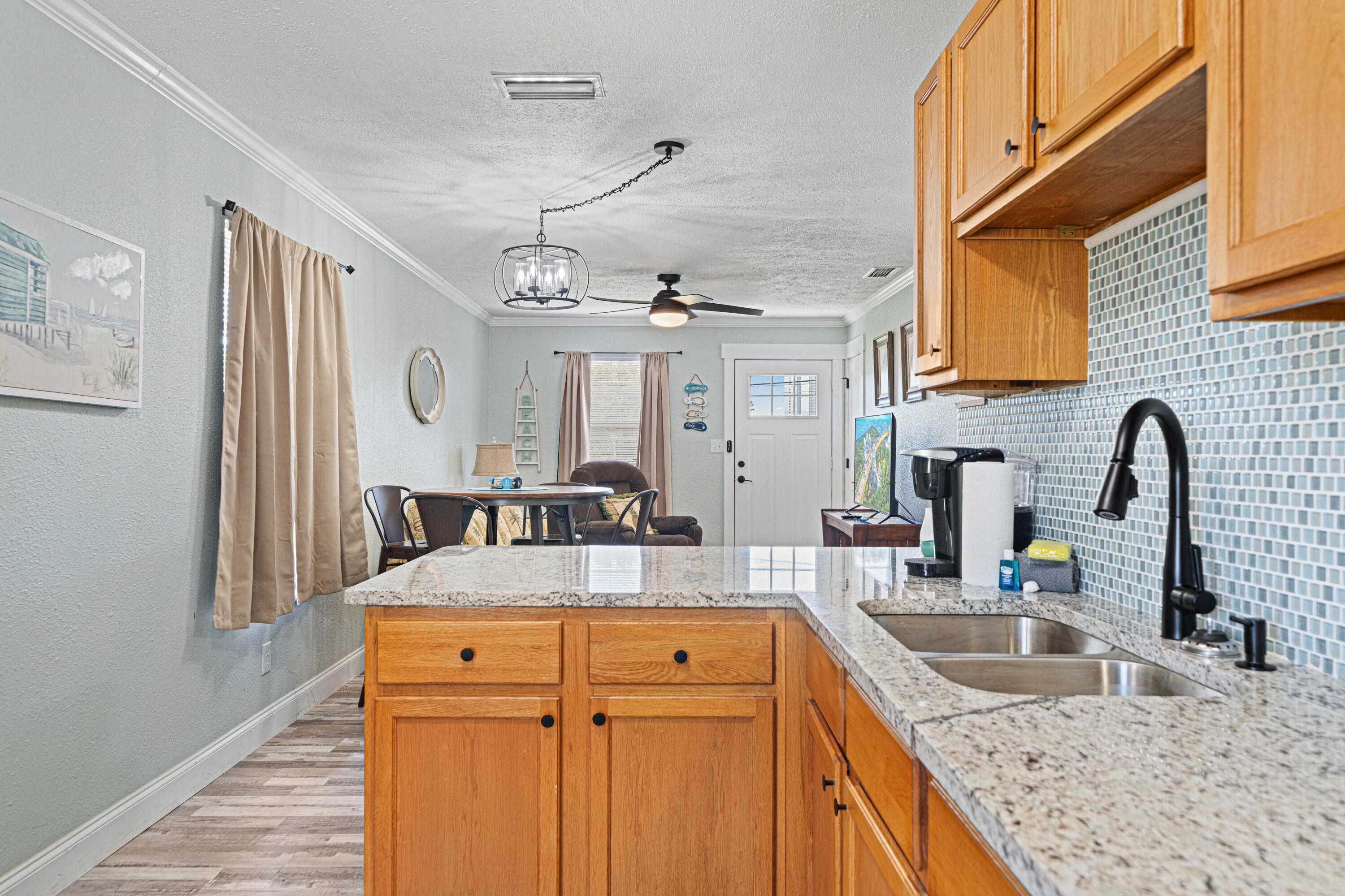 LAKESIDE VILLAS - Residential