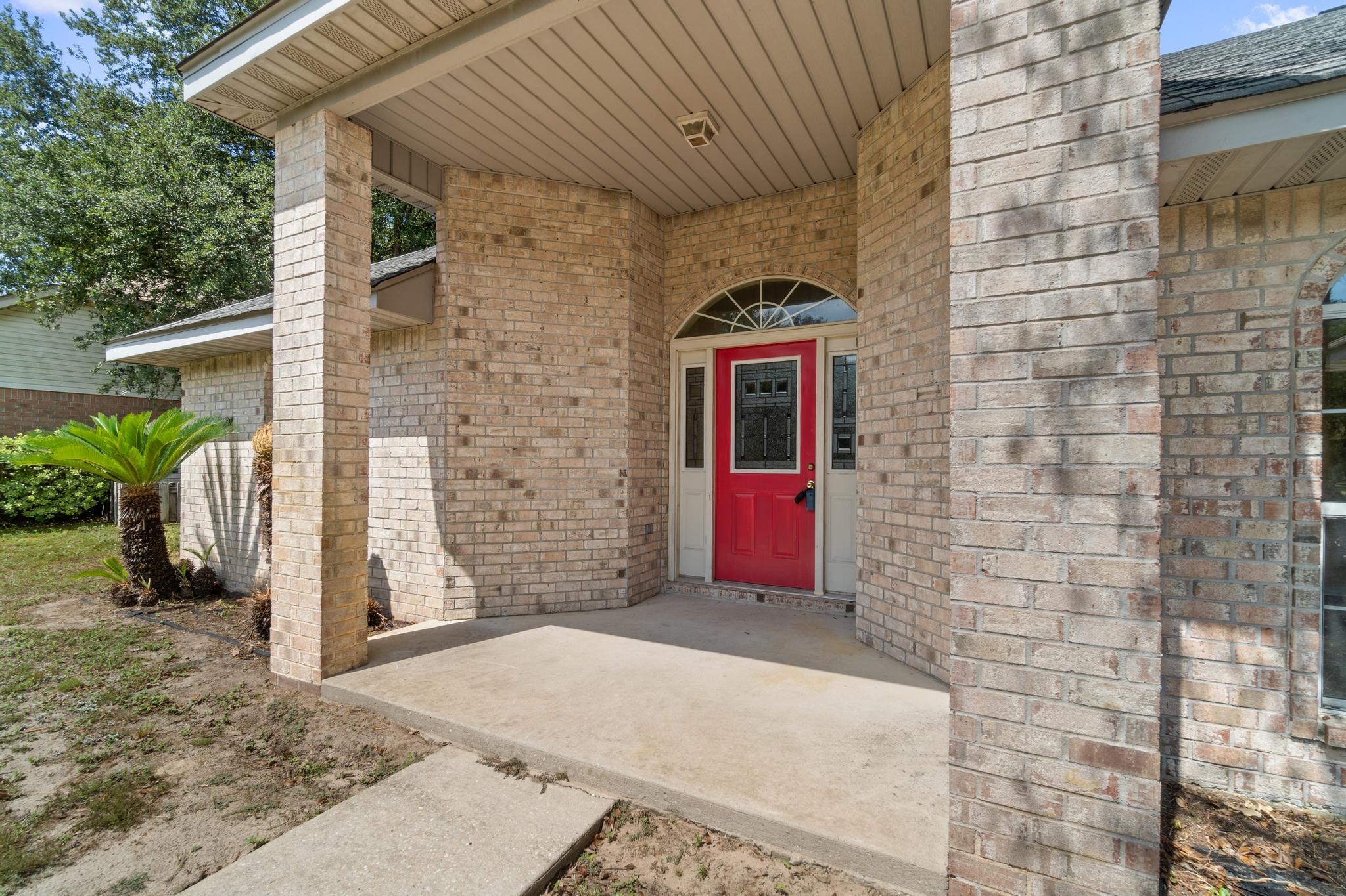 ROBLEDAL ESTATES - Residential