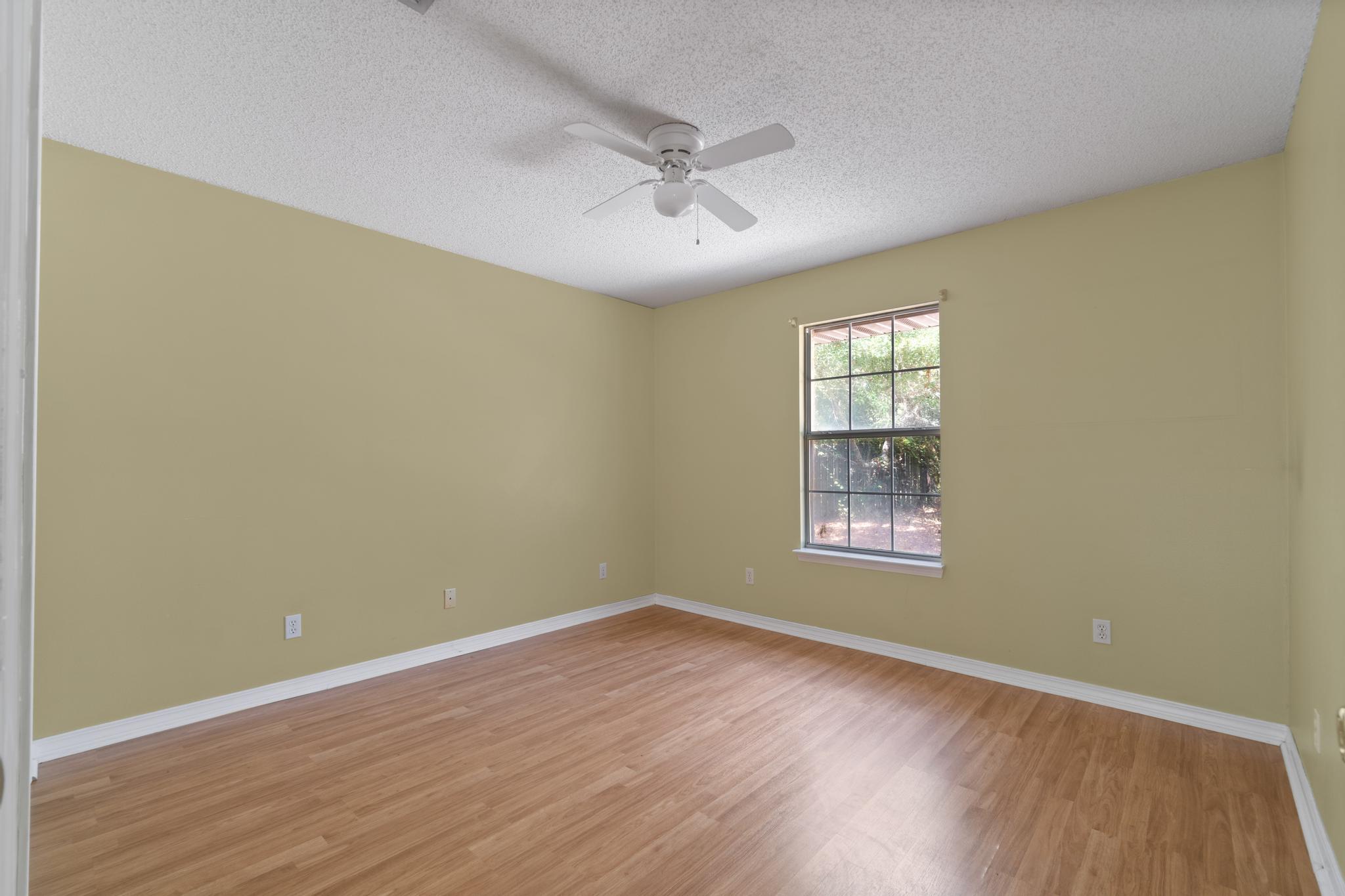 ROBLEDAL ESTATES - Residential