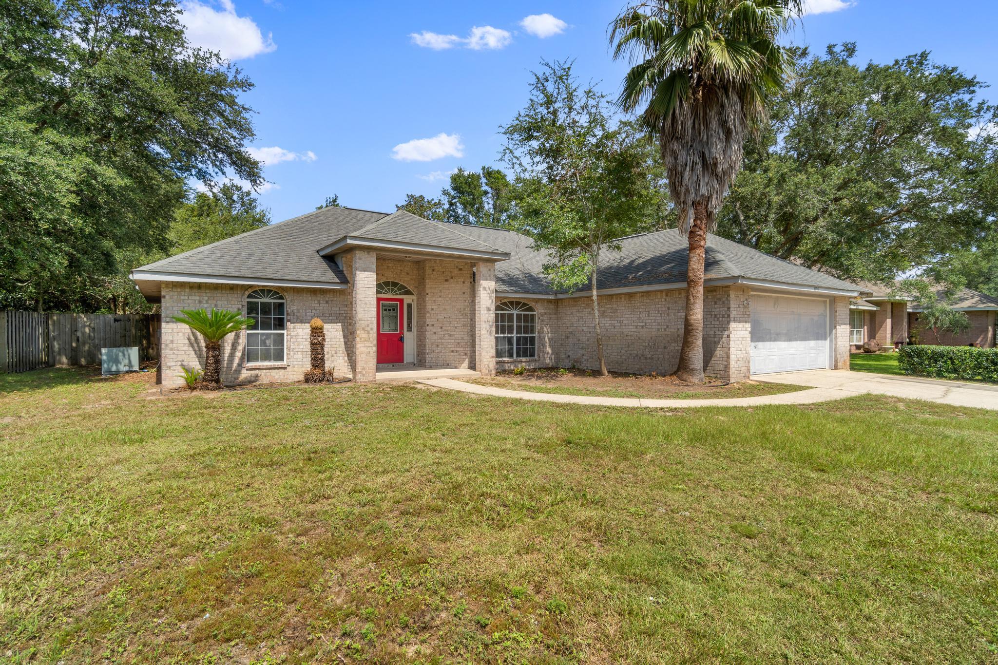 ROBLEDAL ESTATES - Residential