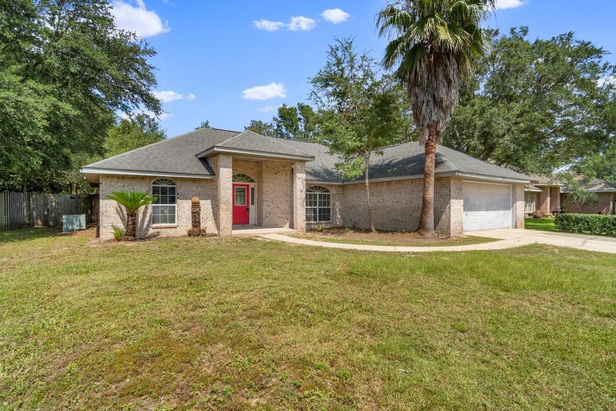 Welcome to ROBLEDAL ESTATES. This home features 3br/2ba split floor plan with tile in the main living area's of the home, and plank flooring in the bedrooms. Ceiling fans in every room and a large spacious yard for plenty of outdoor activities. Come check it out and see for yourself.