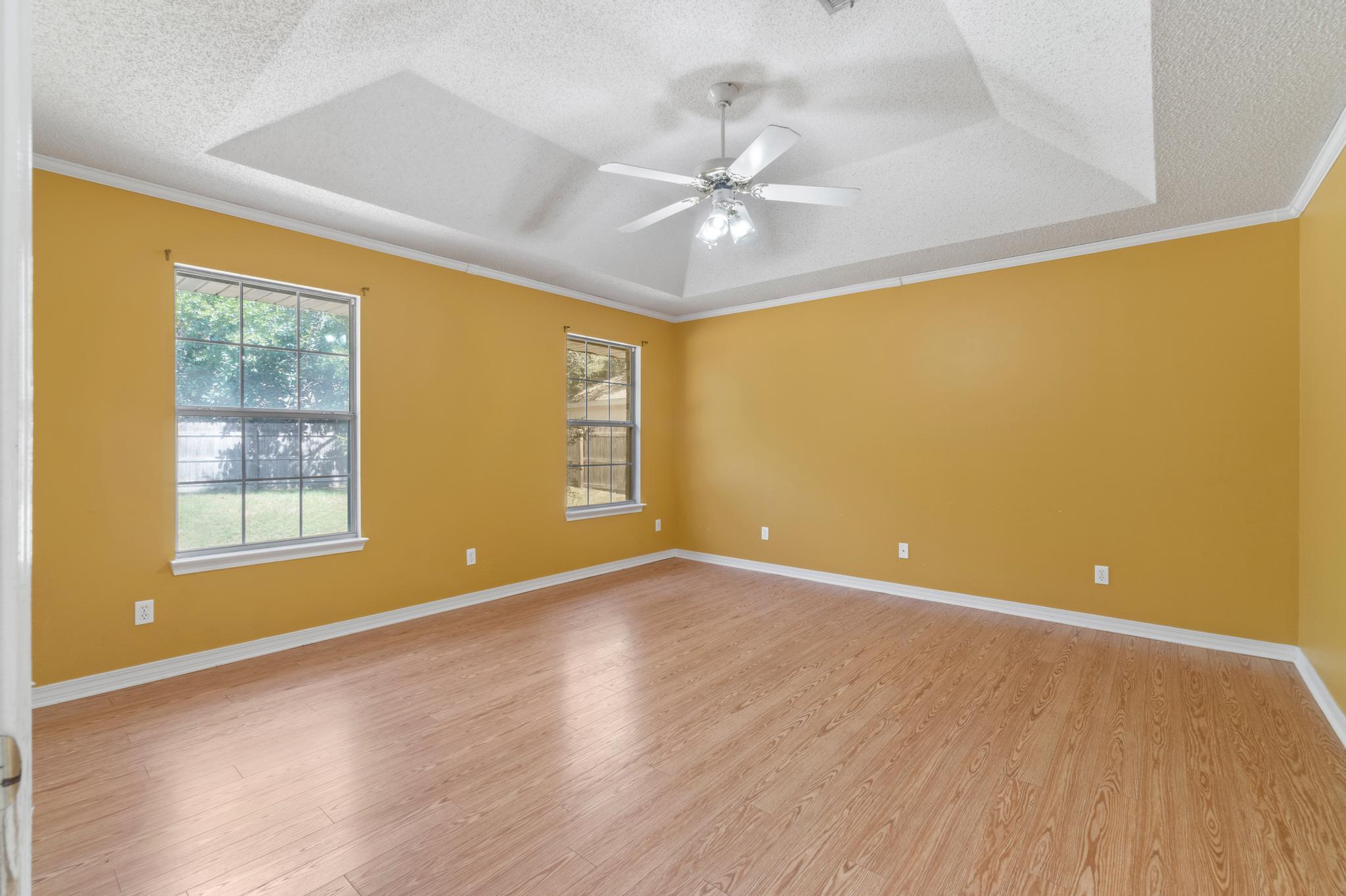 ROBLEDAL ESTATES - Residential