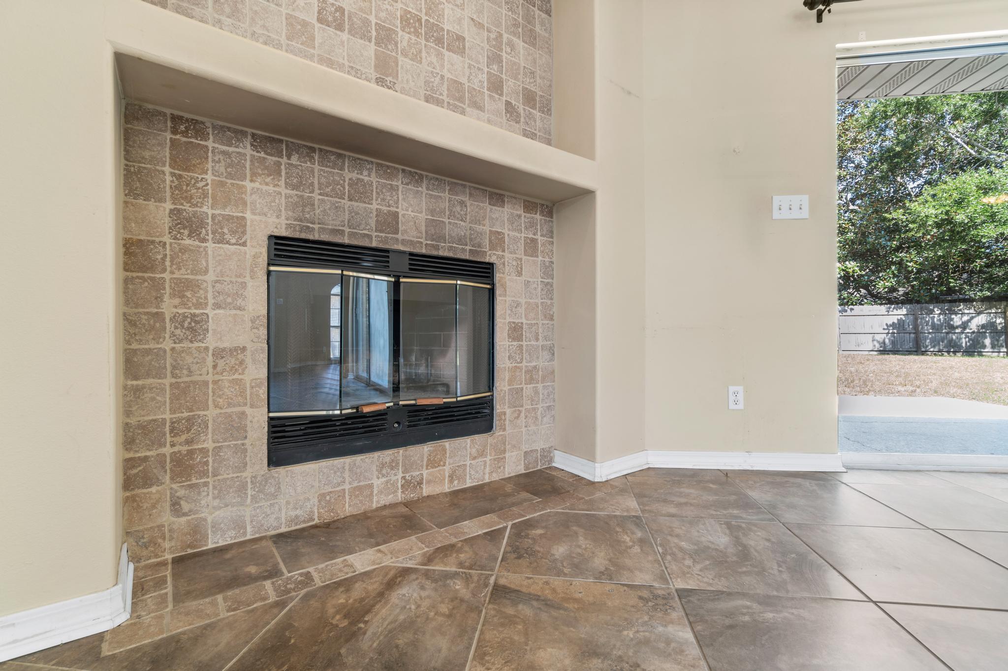 ROBLEDAL ESTATES - Residential