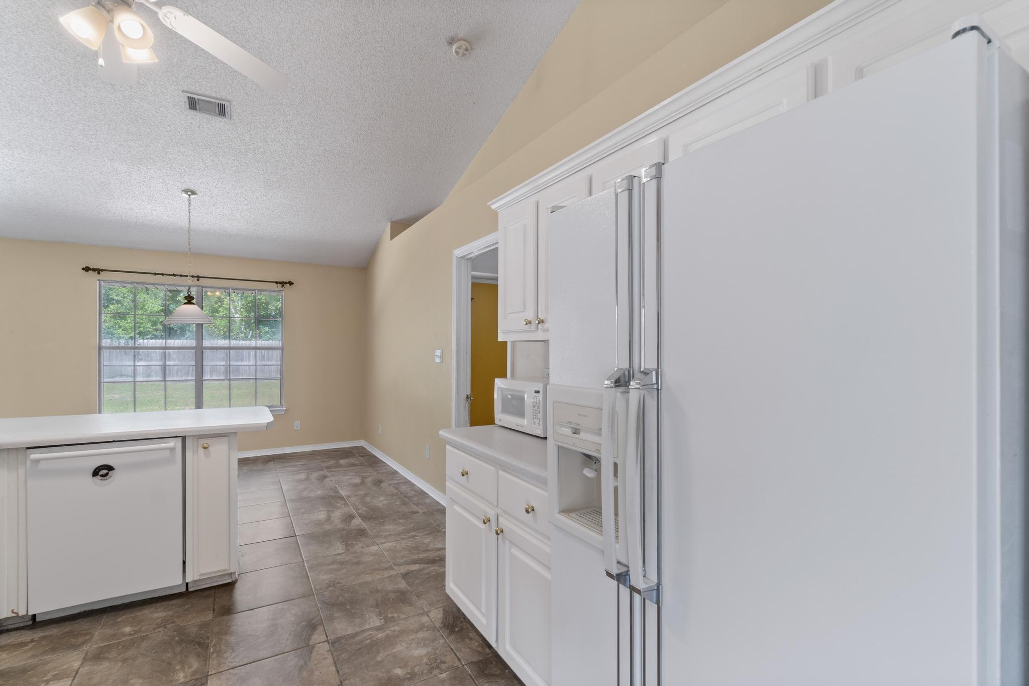 ROBLEDAL ESTATES - Residential