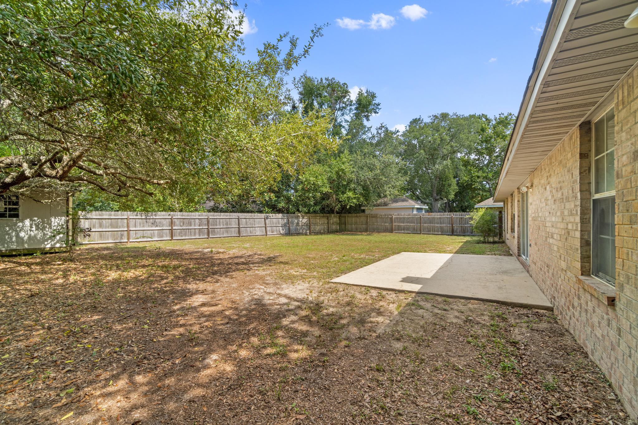 ROBLEDAL ESTATES - Residential