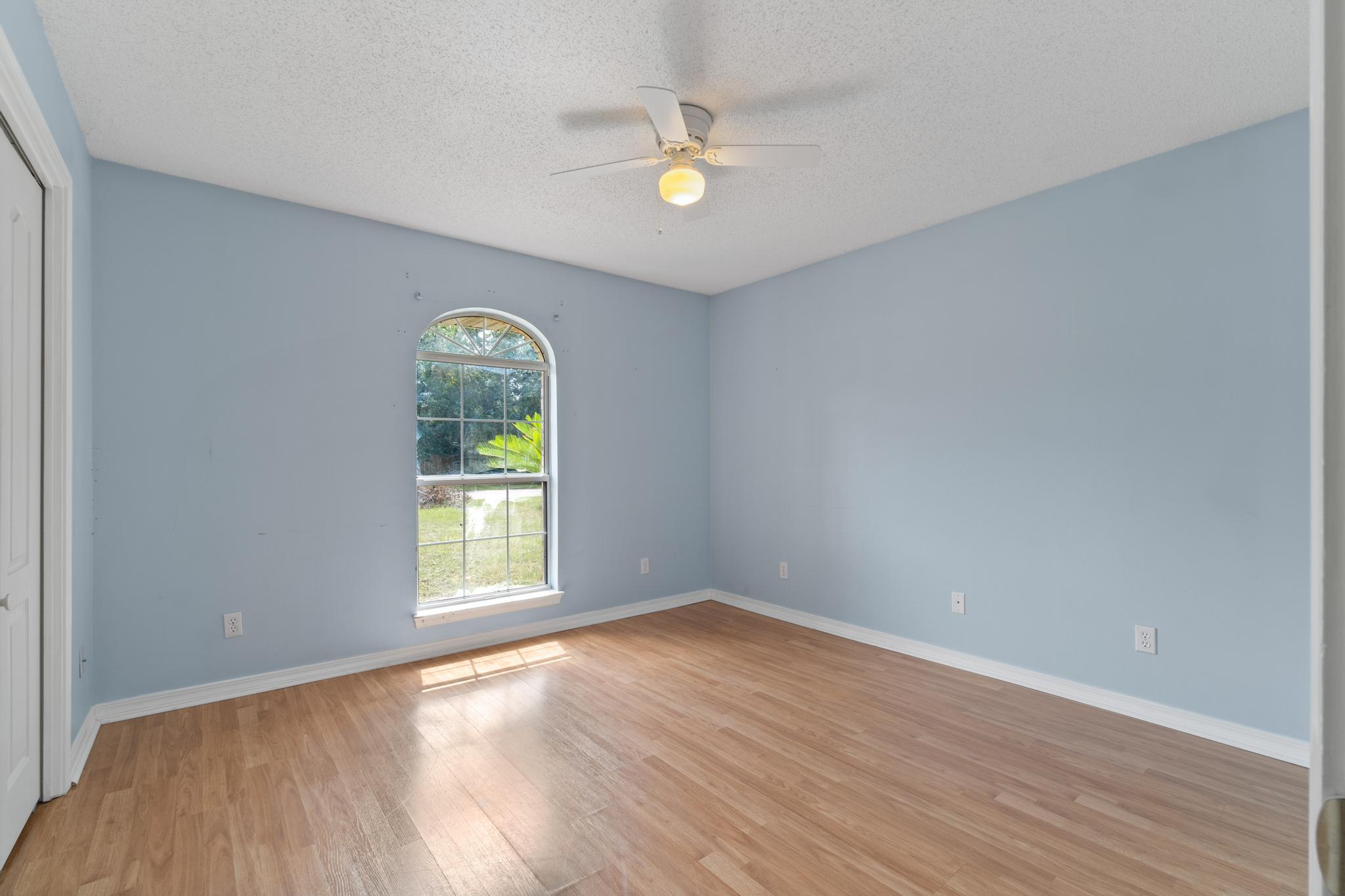 ROBLEDAL ESTATES - Residential