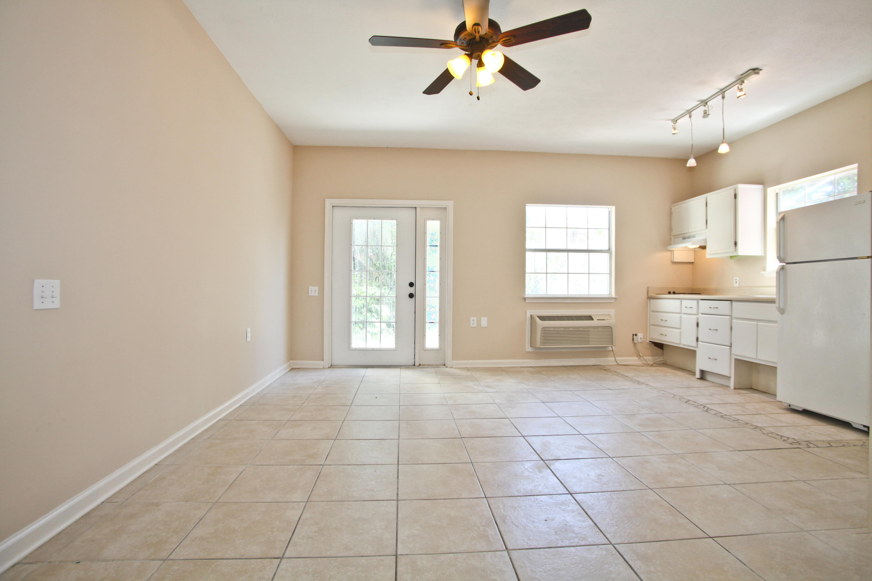 The Palms - Residential