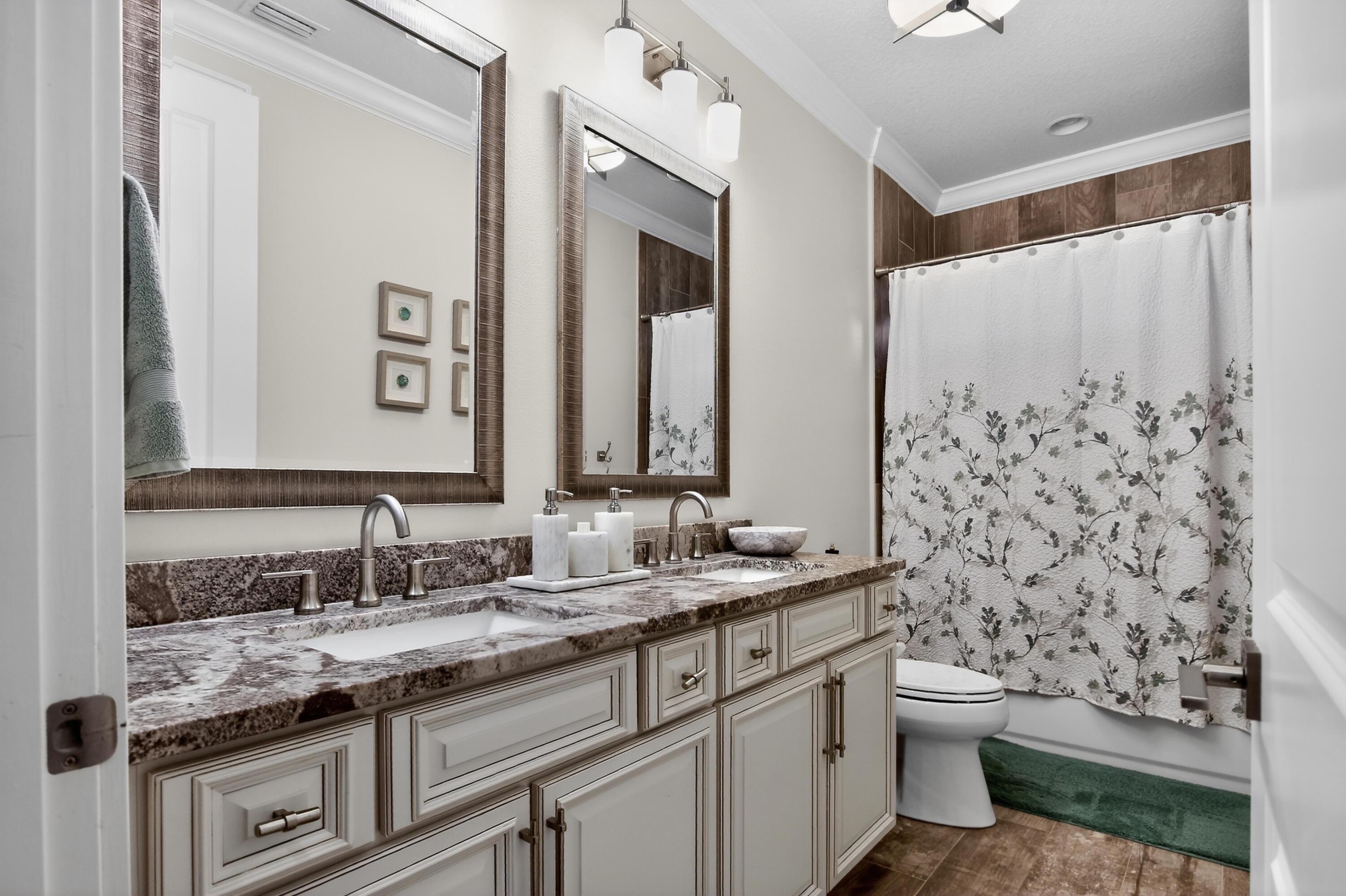 CLAIRES VINEYARD - Residential