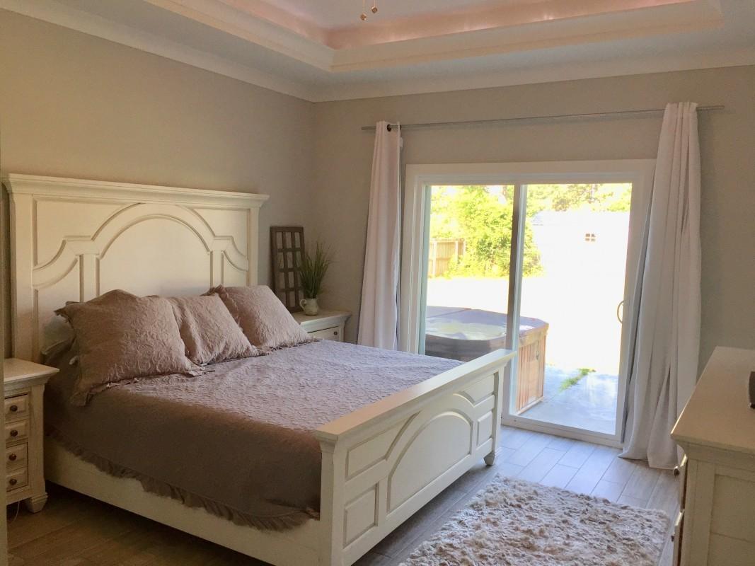 Shoal Creek Manor - Residential
