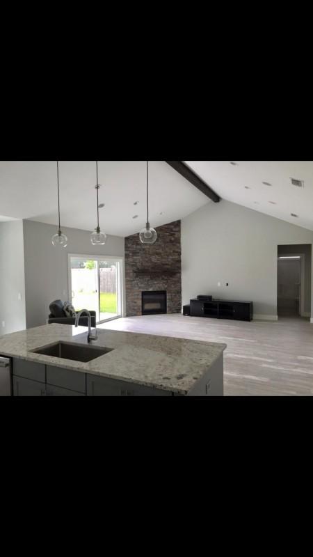 Shoal Creek Manor - Residential