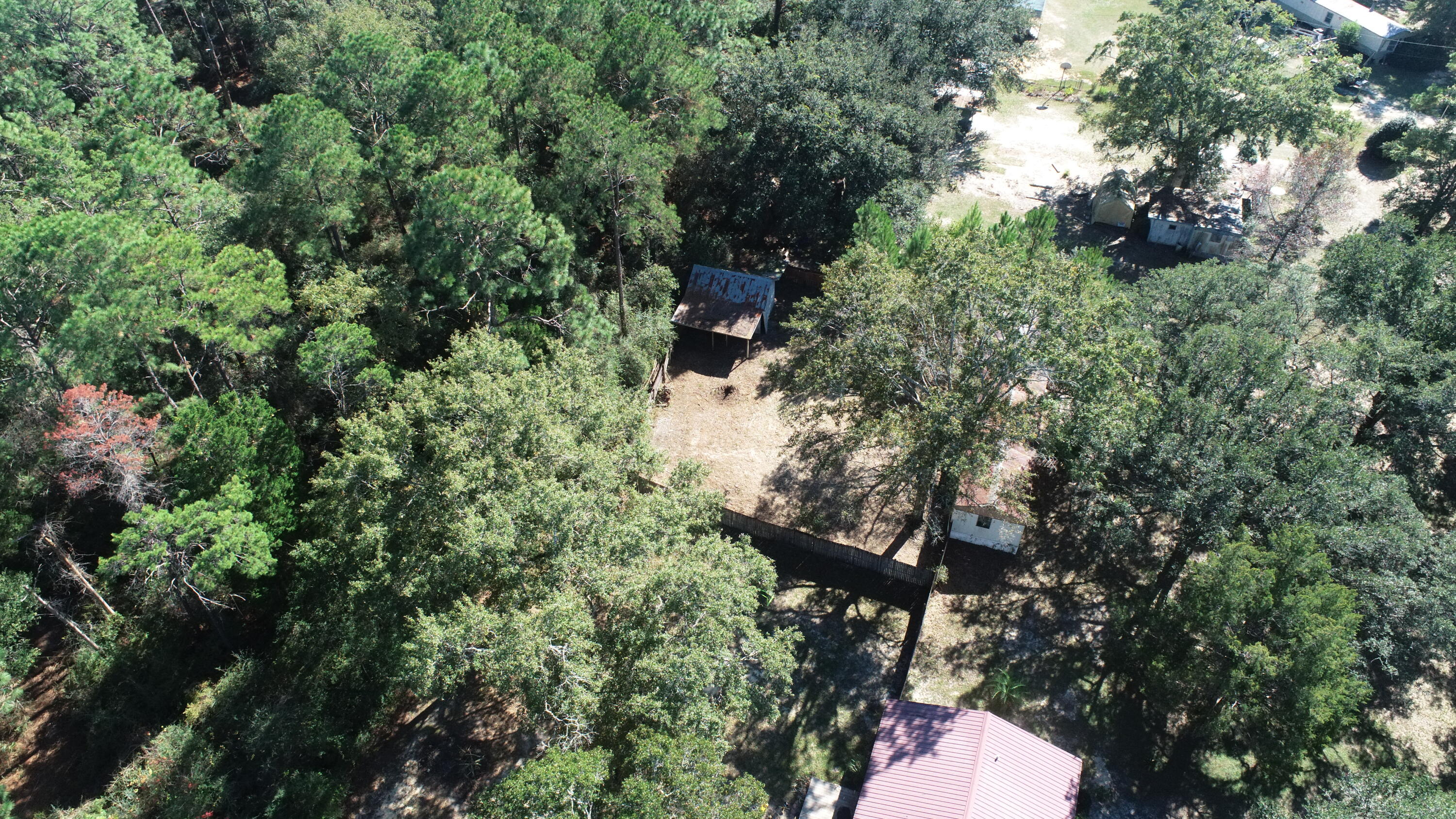 NO RECORDED SUBDIVISION - Land