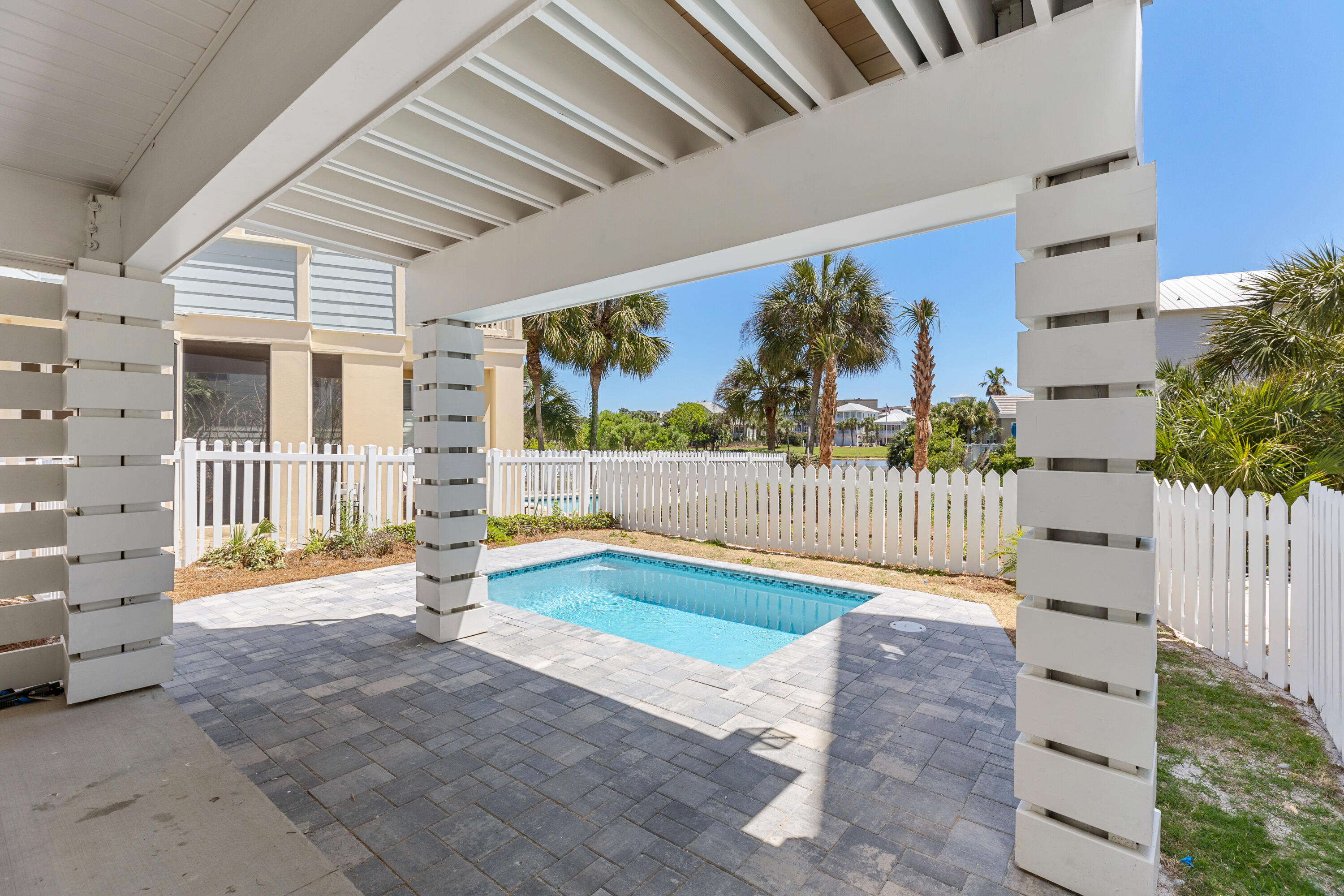 DESTIN POINTE - Residential