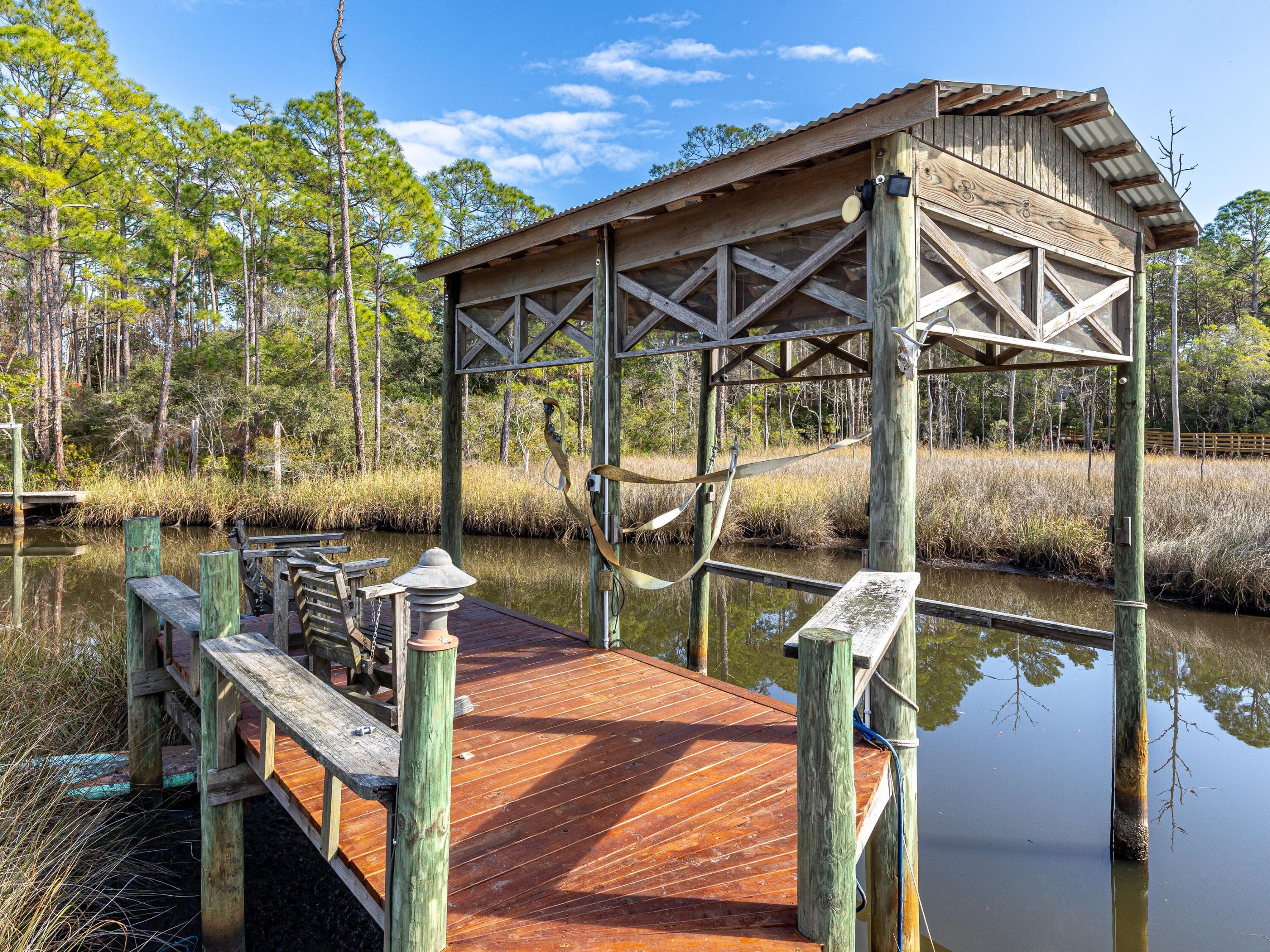 WOODLAND BAYOU ESTATES - Residential