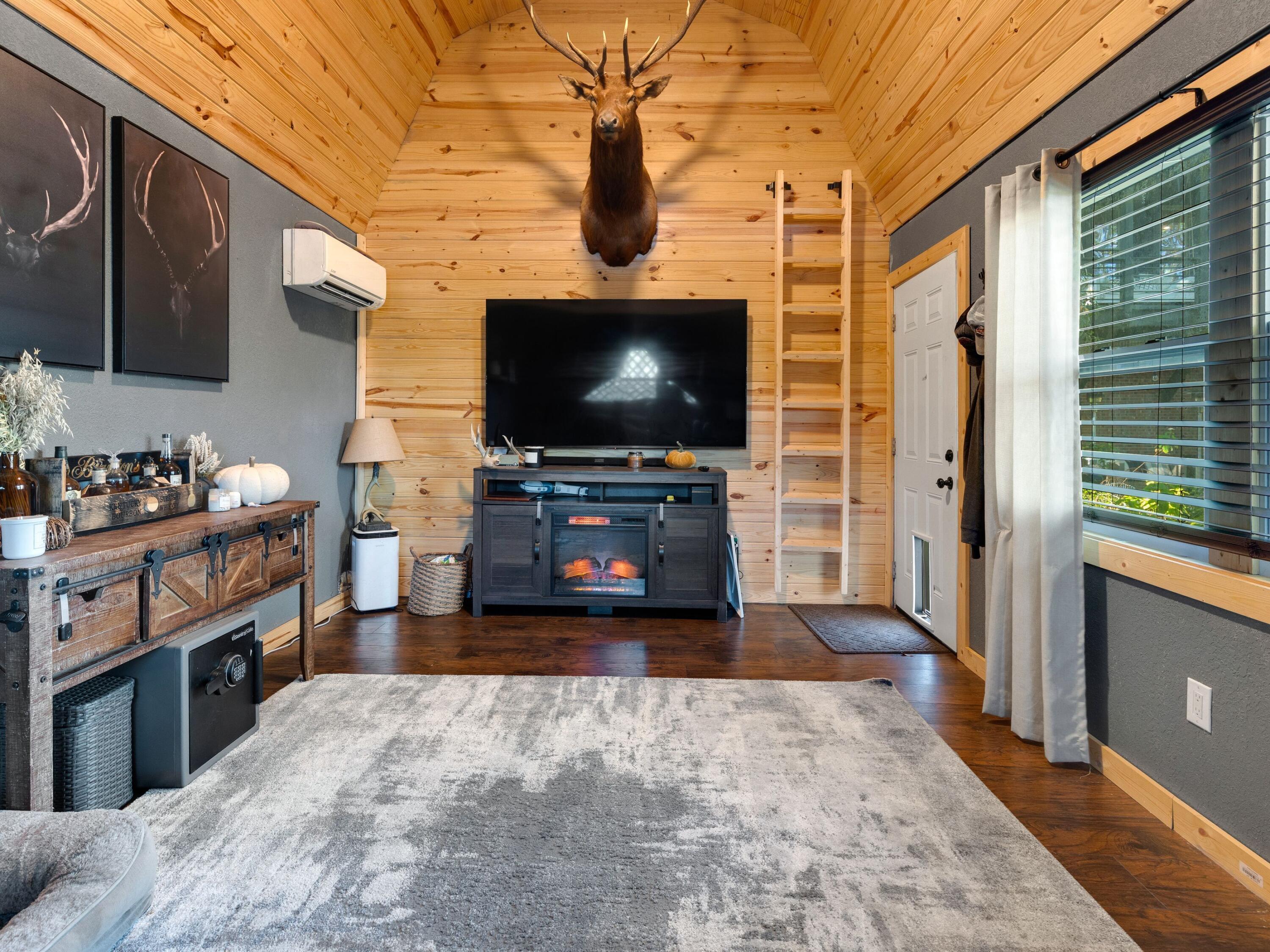 WOODLAND BAYOU ESTATES - Residential