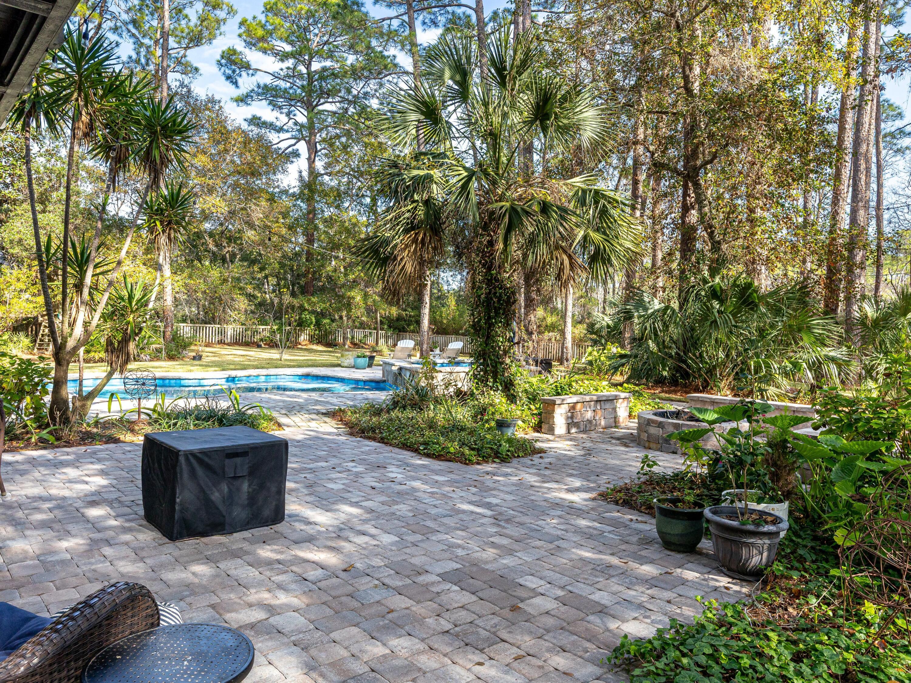 WOODLAND BAYOU ESTATES - Residential