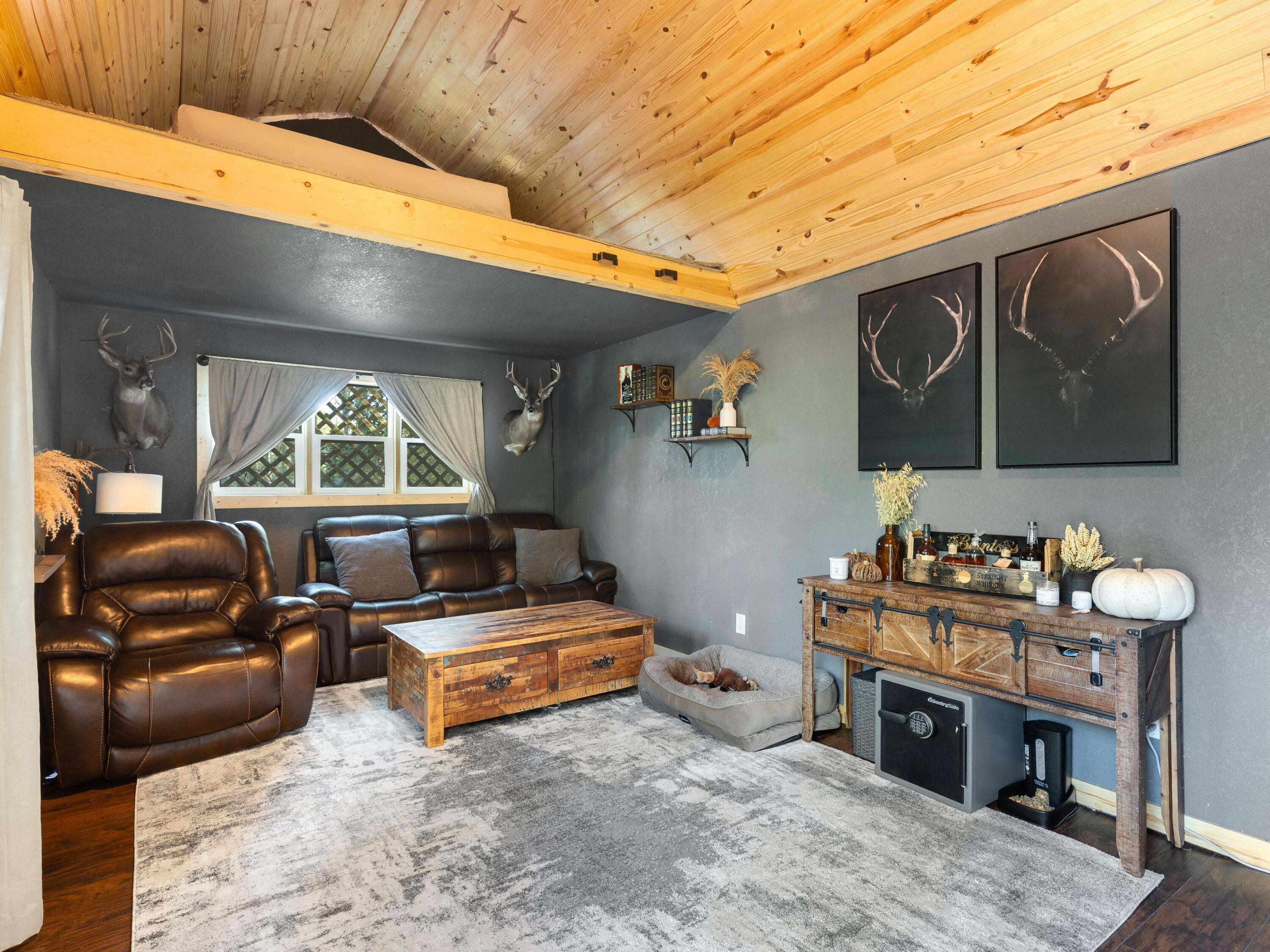 WOODLAND BAYOU ESTATES - Residential