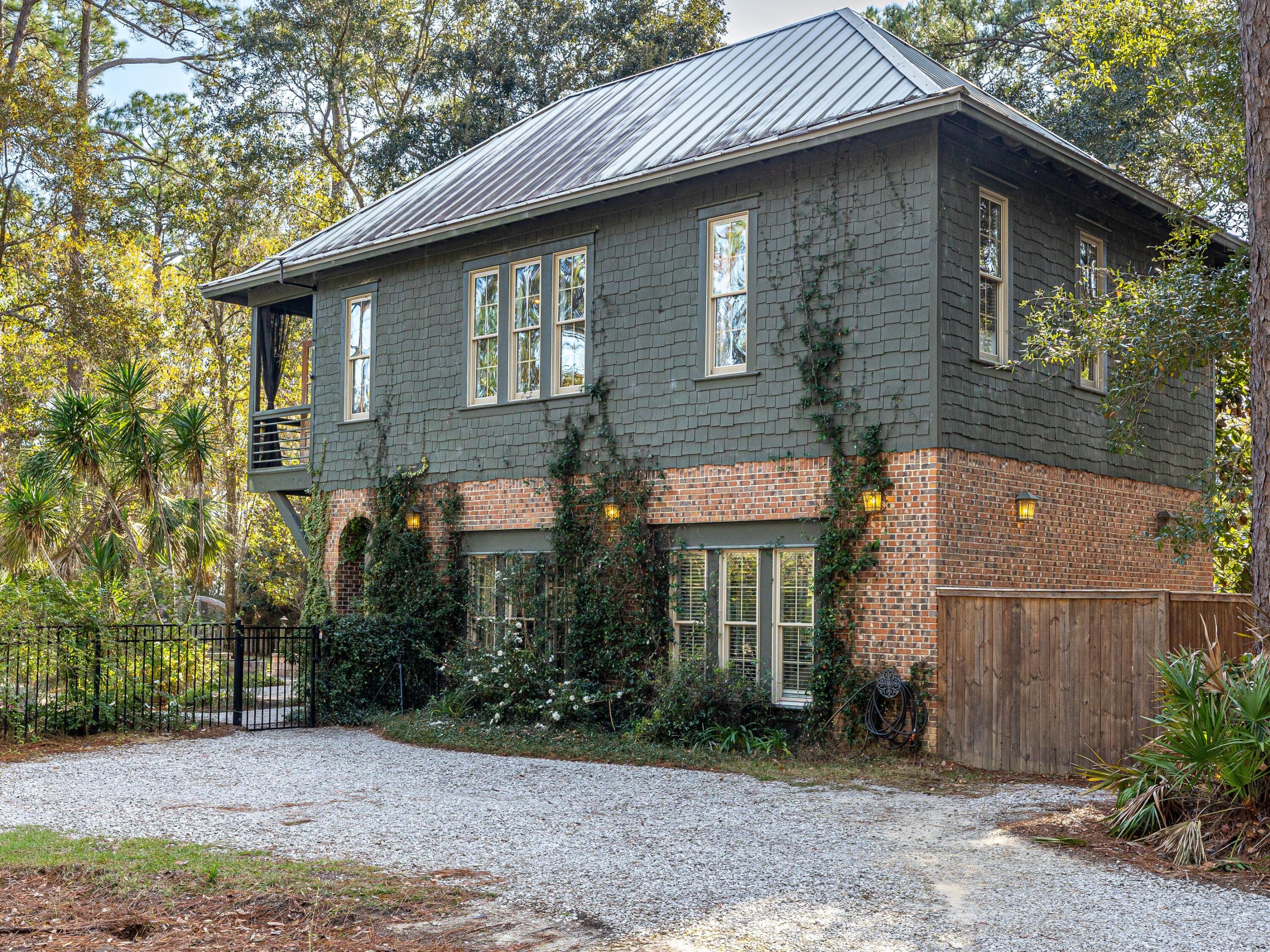 WOODLAND BAYOU ESTATES - Residential