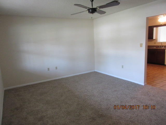 CHATEAU PRES DE LA MER - Residential Lease