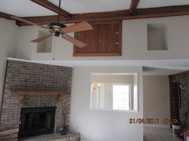 CHATEAU PRES DE LA MER - Residential Lease