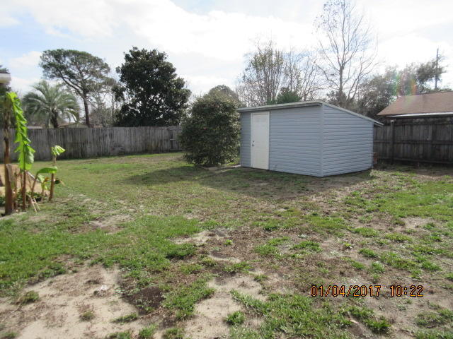 CHATEAU PRES DE LA MER - Residential Lease