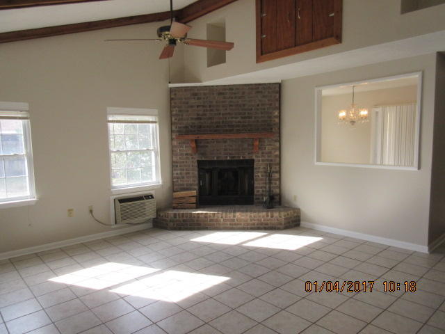 CHATEAU PRES DE LA MER - Residential Lease