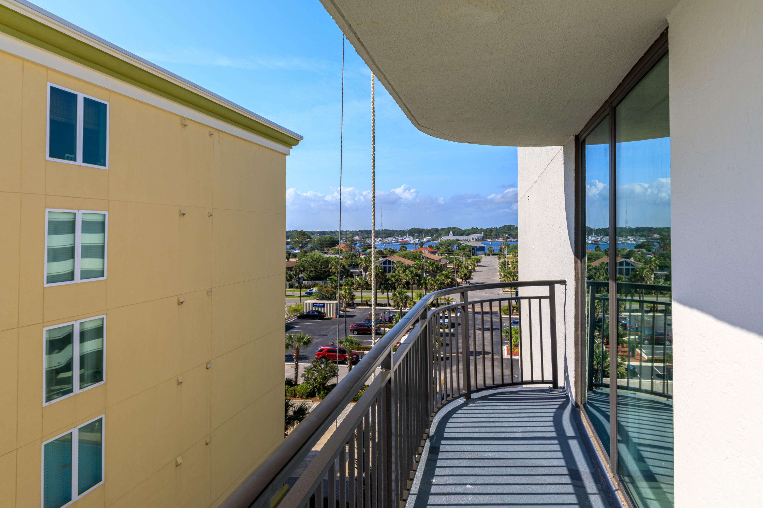 NAUTILUS CONDO - Residential