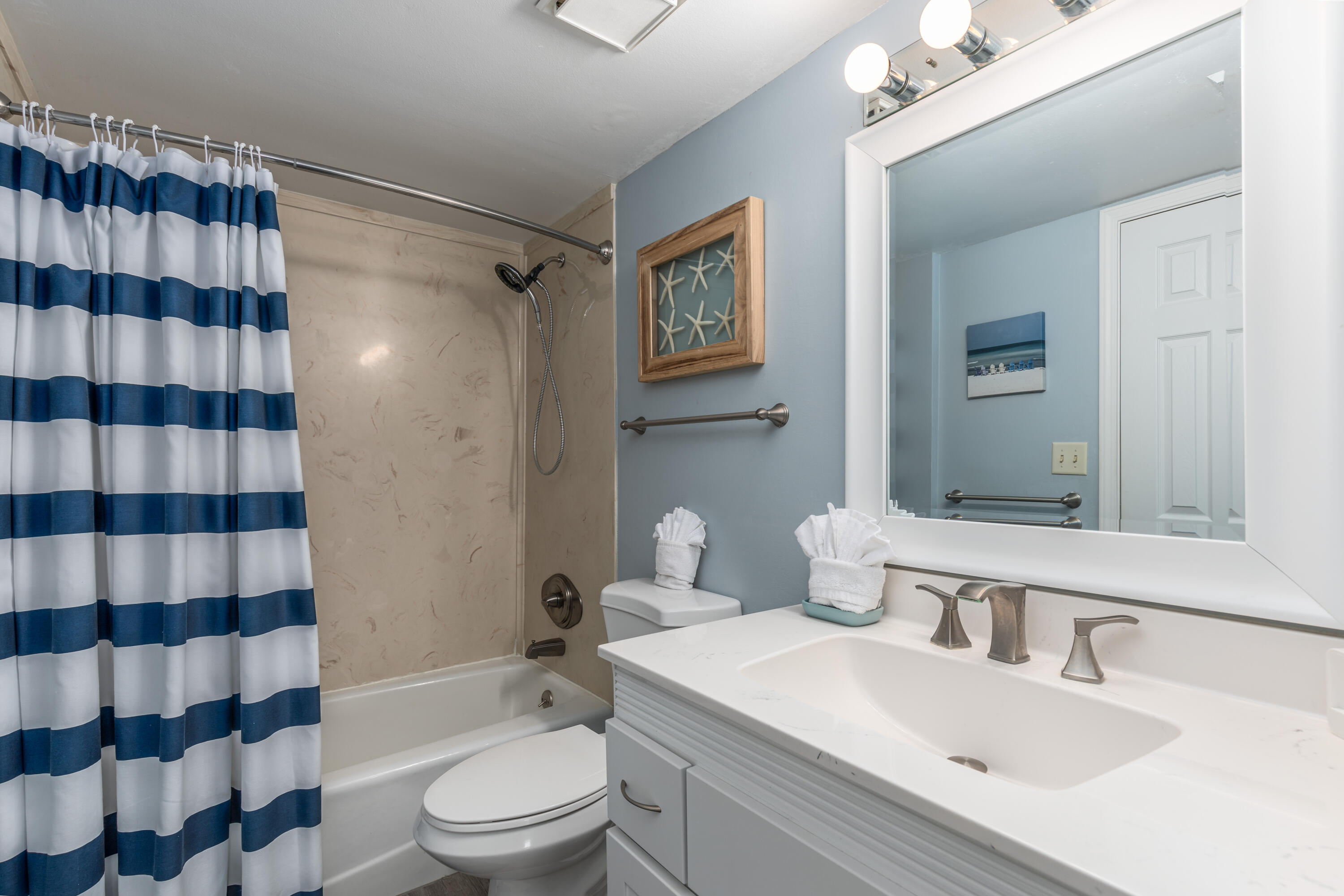 NAUTILUS CONDO - Residential