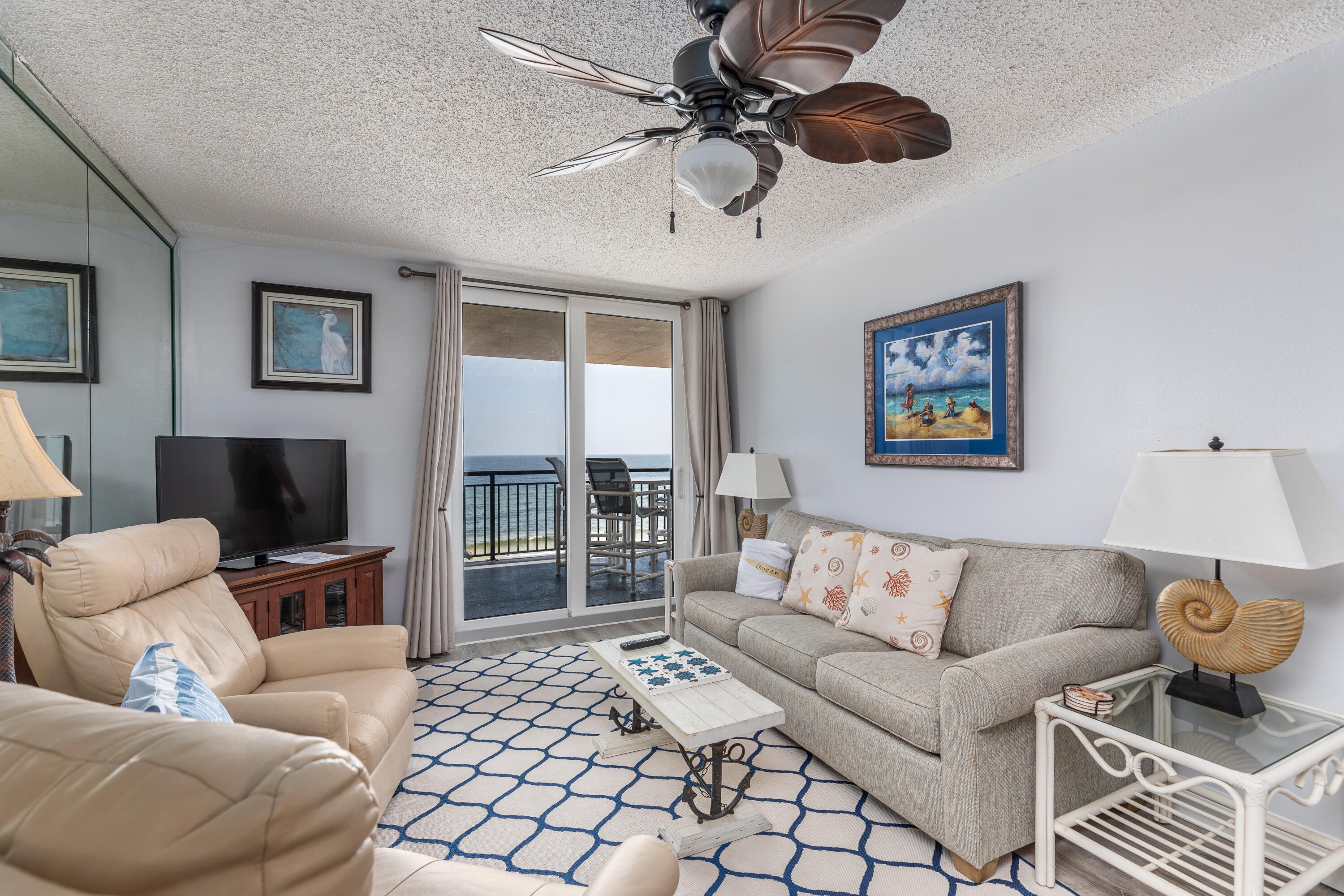 NAUTILUS CONDO - Residential