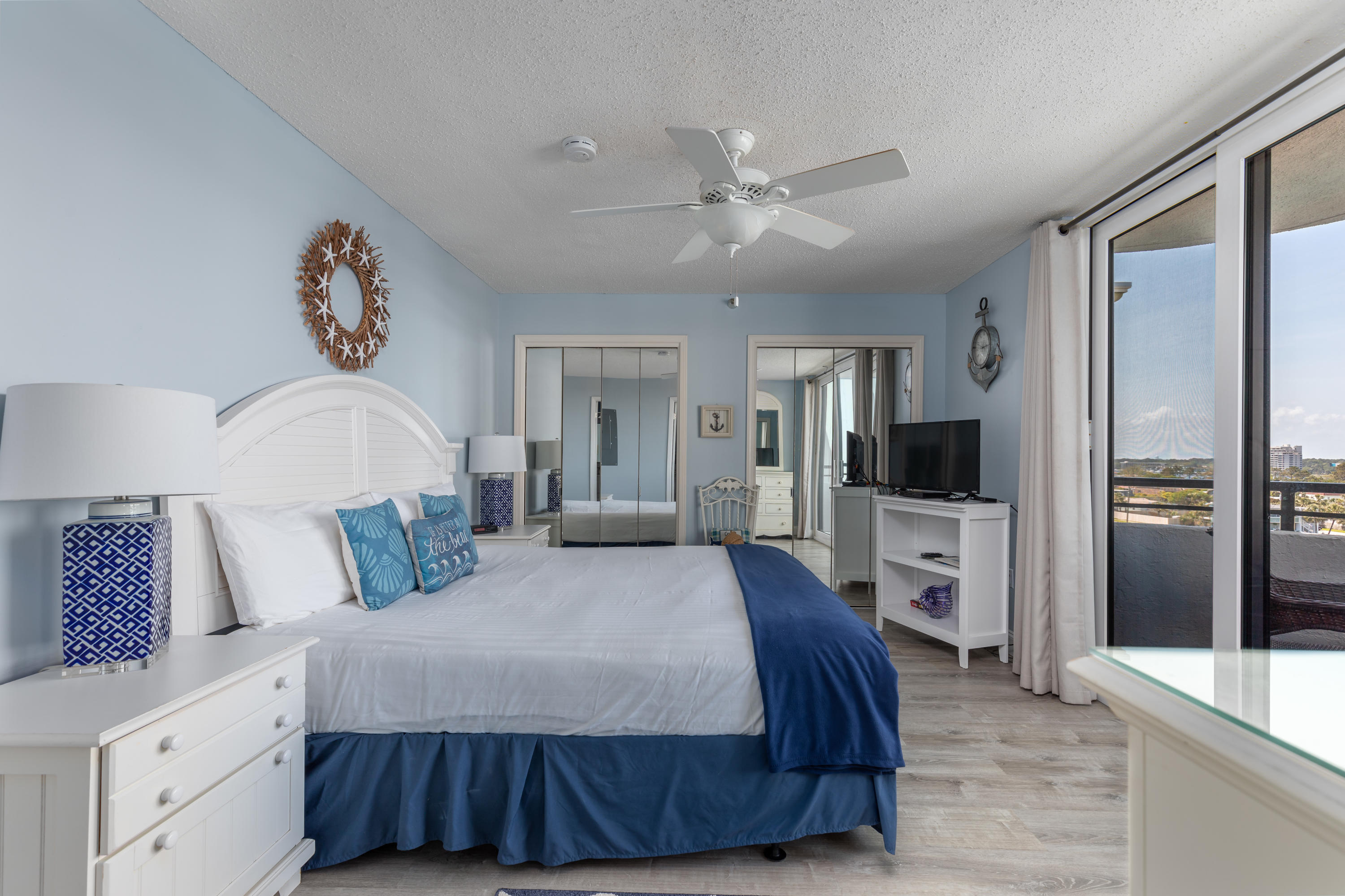 NAUTILUS CONDO - Residential
