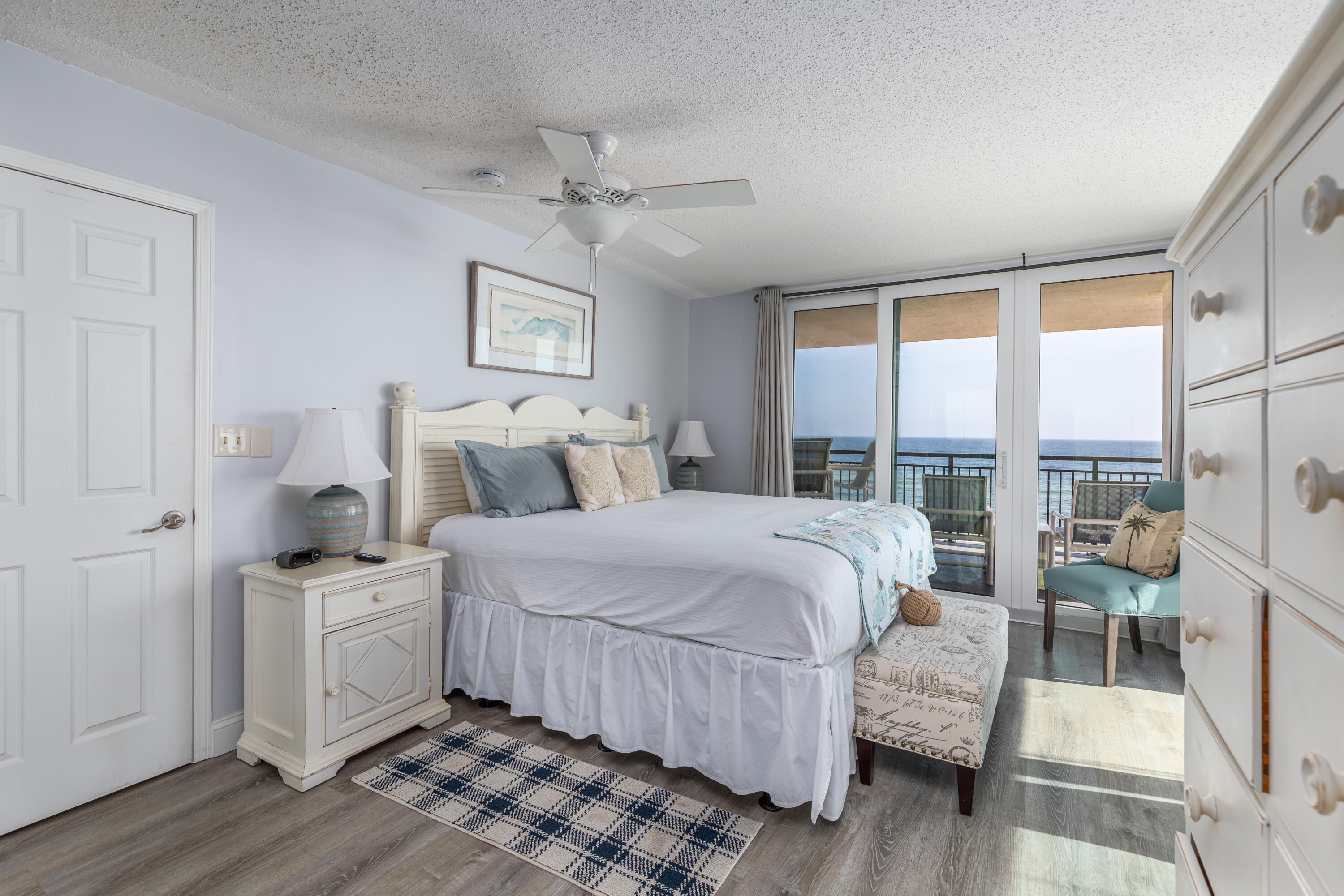 NAUTILUS CONDO - Residential