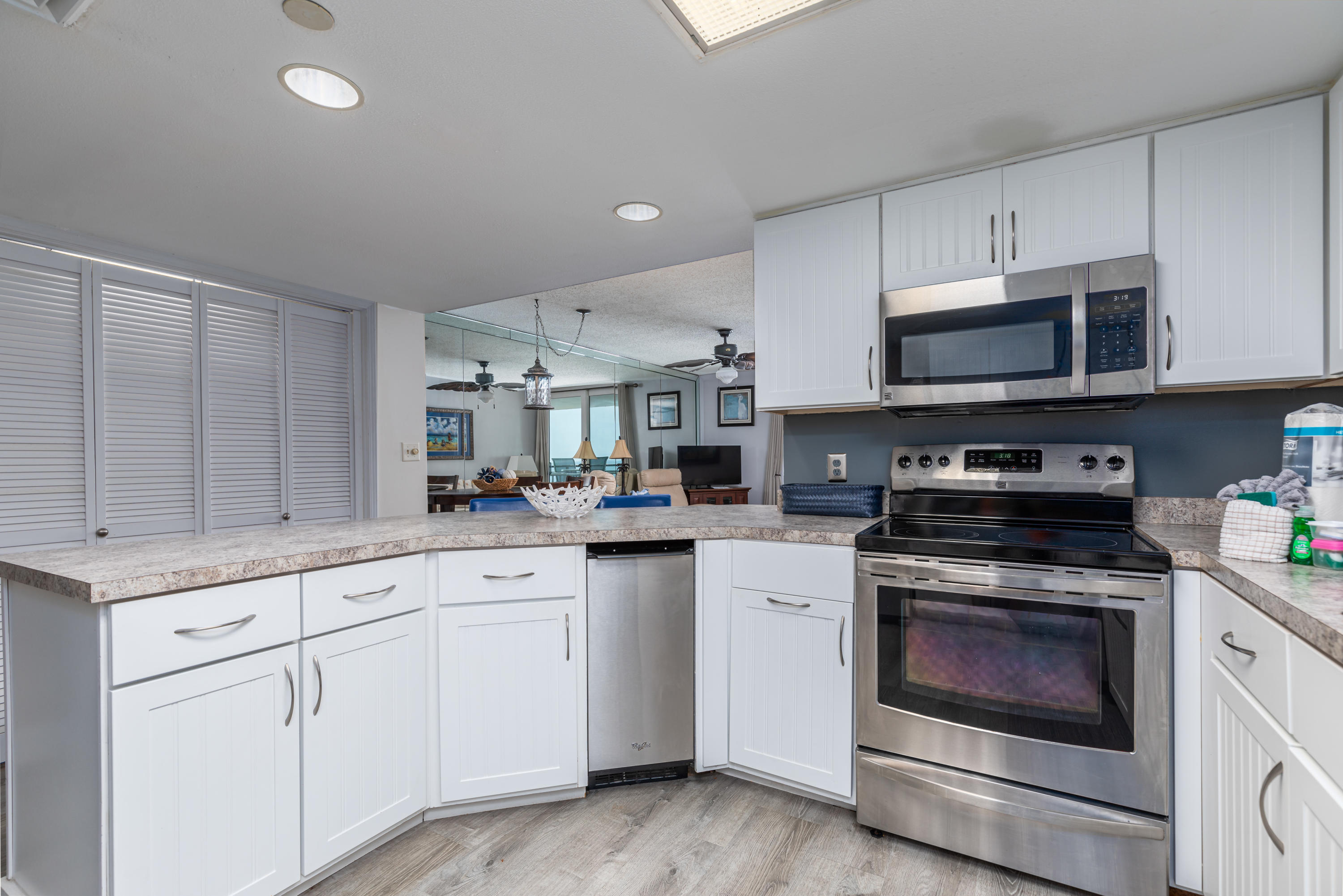 NAUTILUS CONDO - Residential