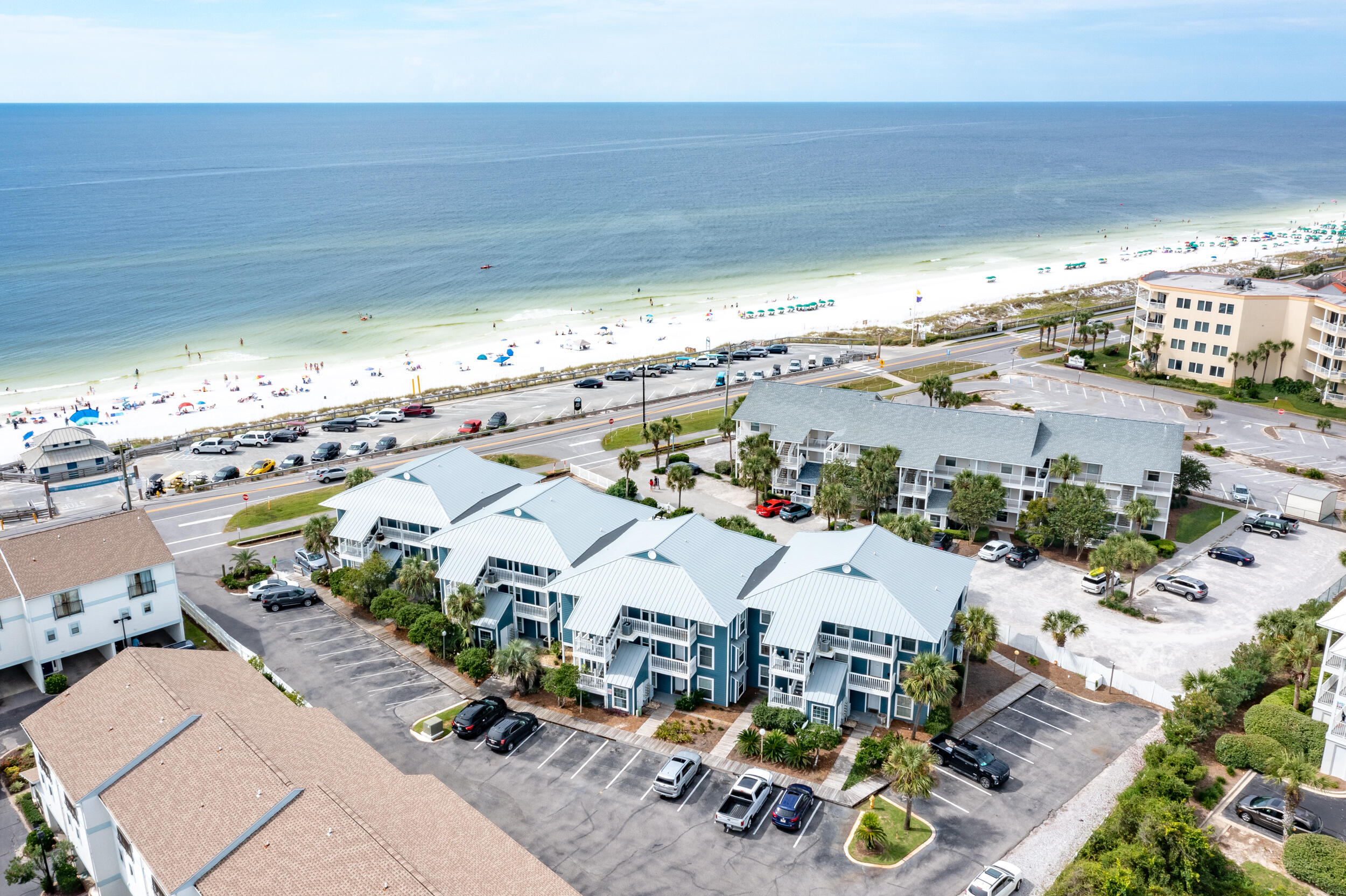 SUMMER BREEZE CONDO - Residential