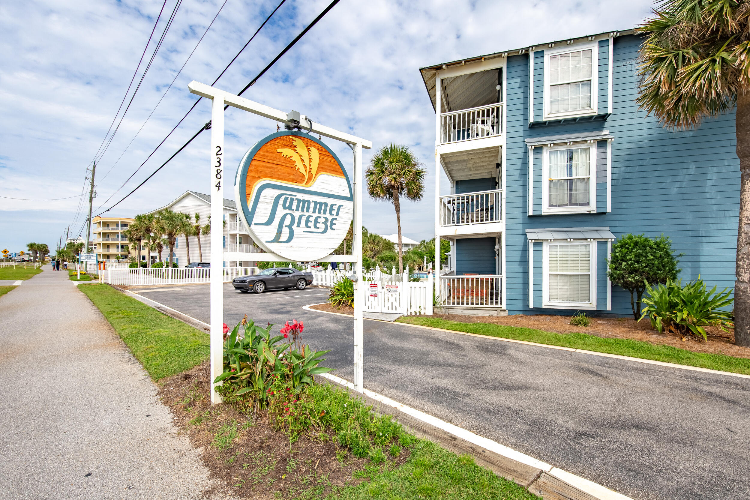 SUMMER BREEZE CONDO - Residential