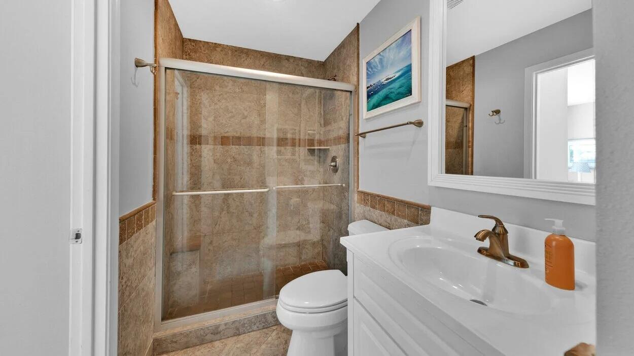 SUMMER BREEZE CONDO - Residential