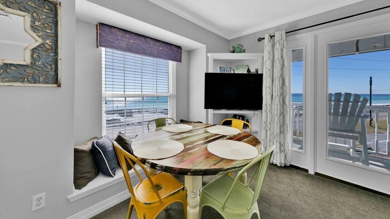 SUMMER BREEZE CONDO - Residential