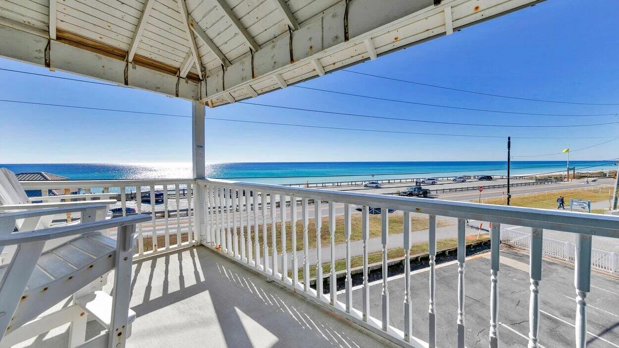 SUMMER BREEZE CONDO - Residential