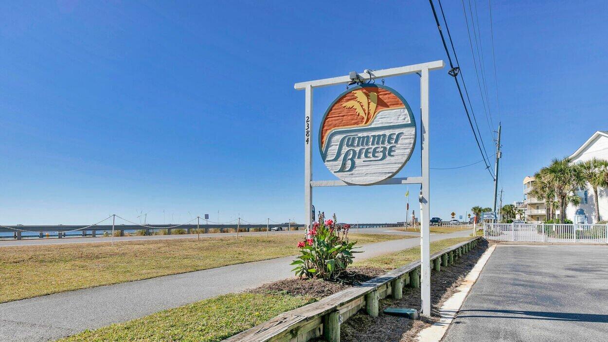 SUMMER BREEZE CONDO - Residential