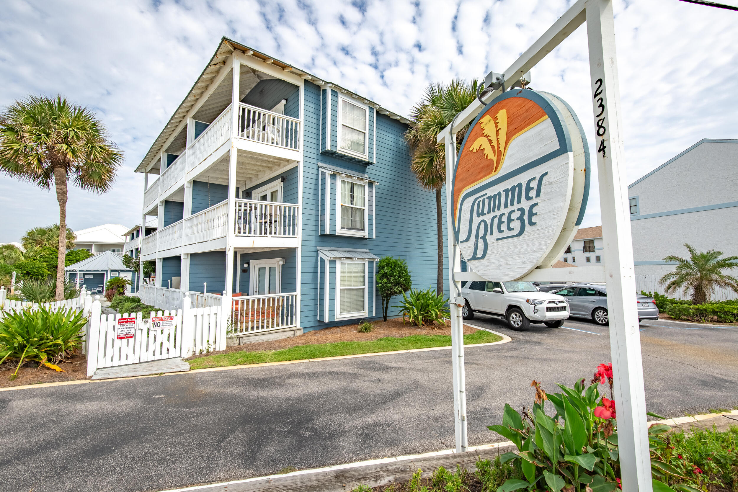 SUMMER BREEZE CONDO - Residential